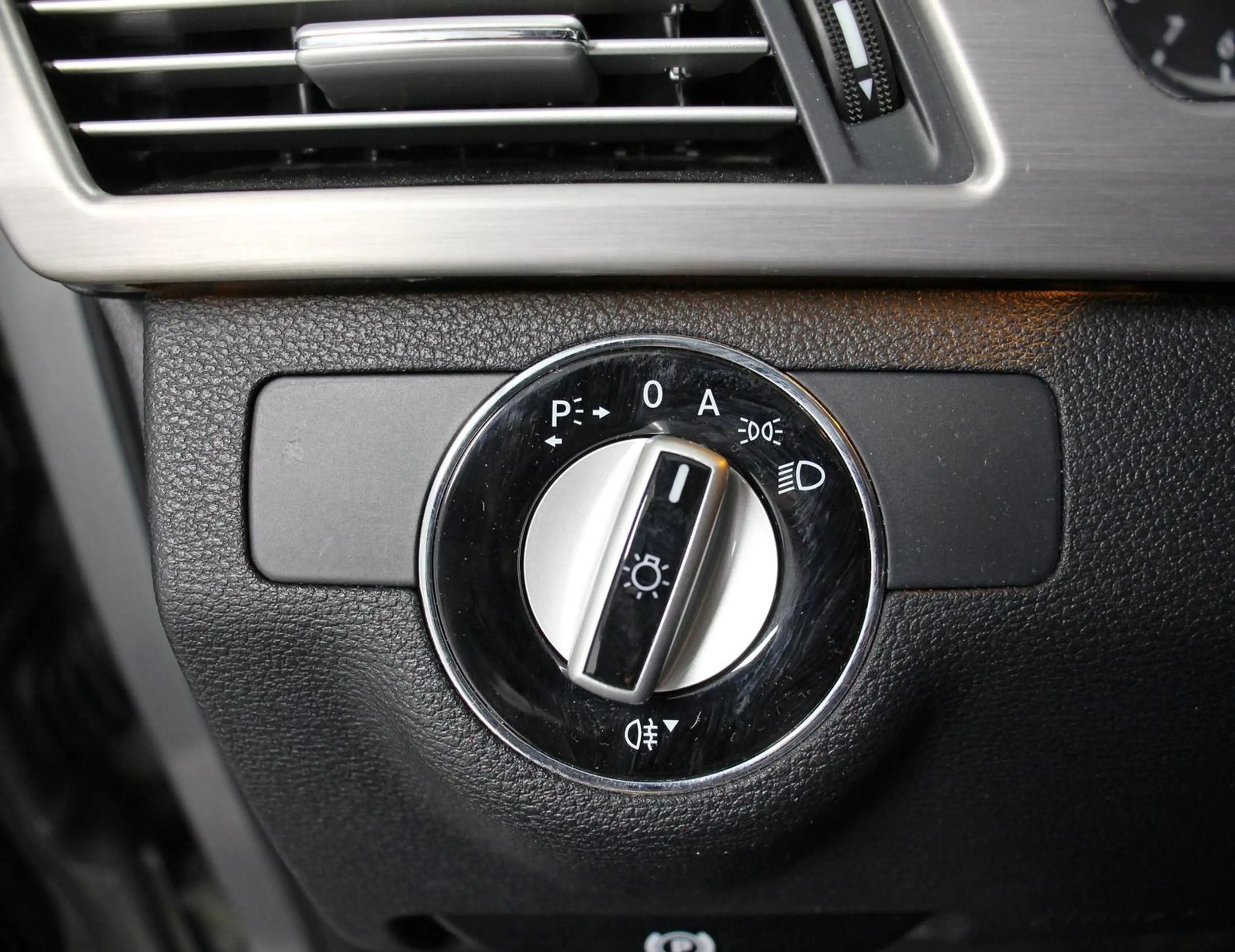 Mercedes-Benz E 350 Avantgarde Lim. Aut. NAVI TEMP XENON TOTW — photo 9