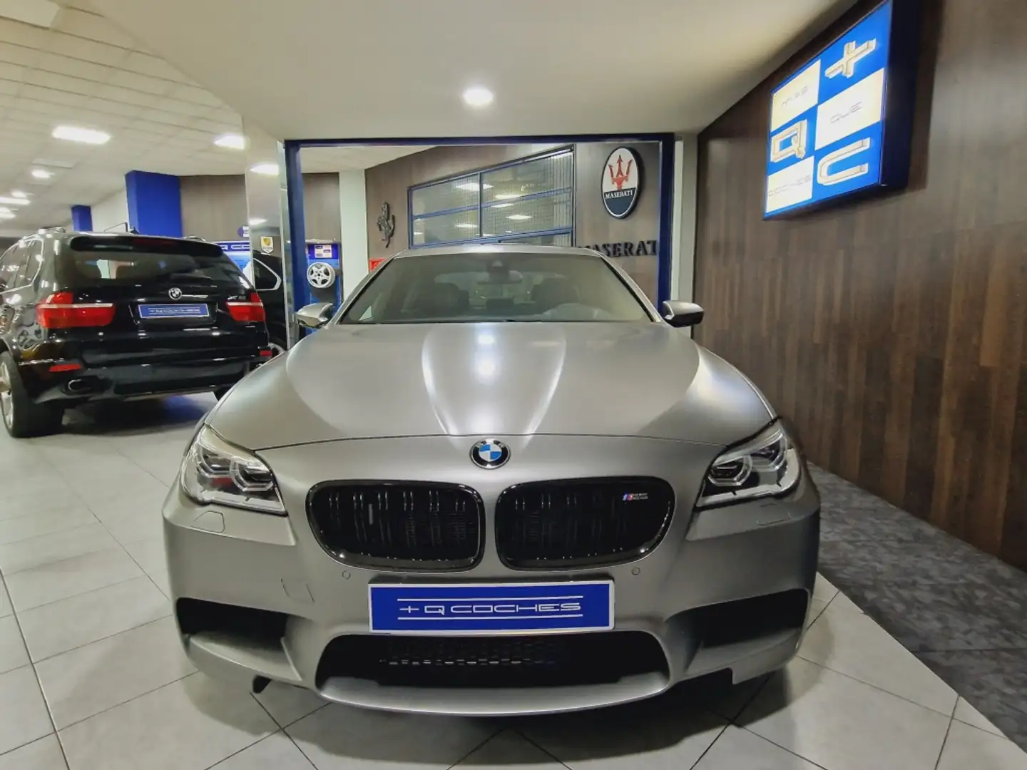 BMW 520 Berlina Automático de 4 Puertas Gris - 2