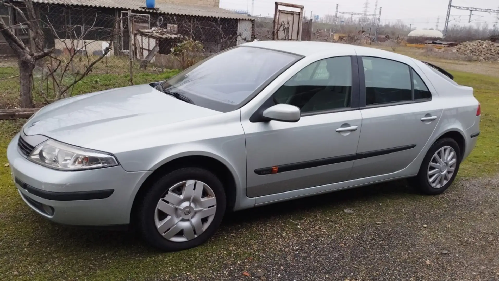 Renault Laguna 1.9DCI Authentique Plateado - 1