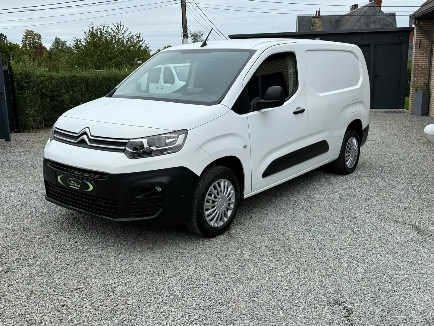 Citroen Berlingo 1.2 PureTech LONG CHASSIS Wit - 2
