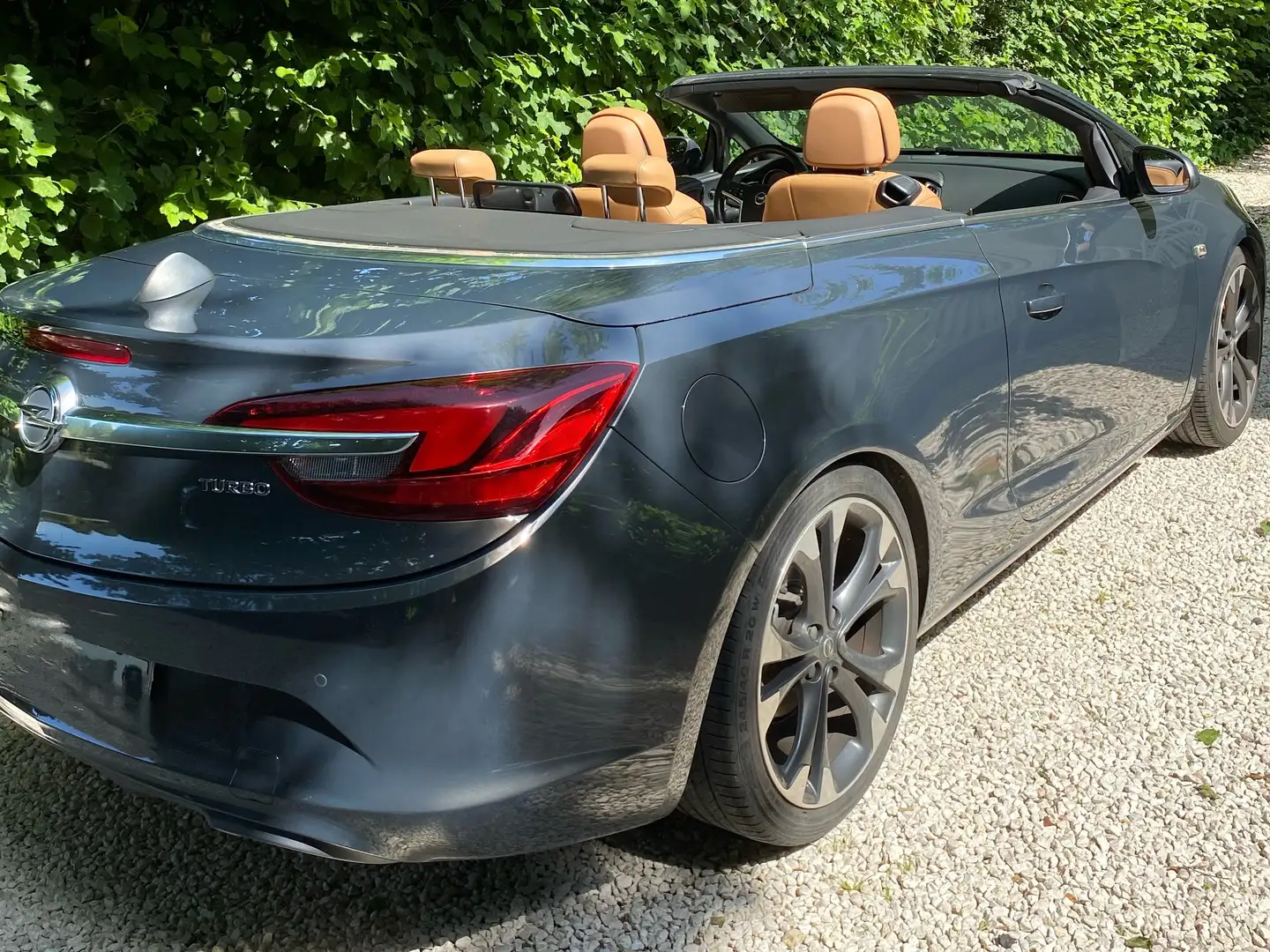 Opel Cascada Cascada 1.6 (ECOTEC) DI Turbo Automatik Innovation Grau - 2