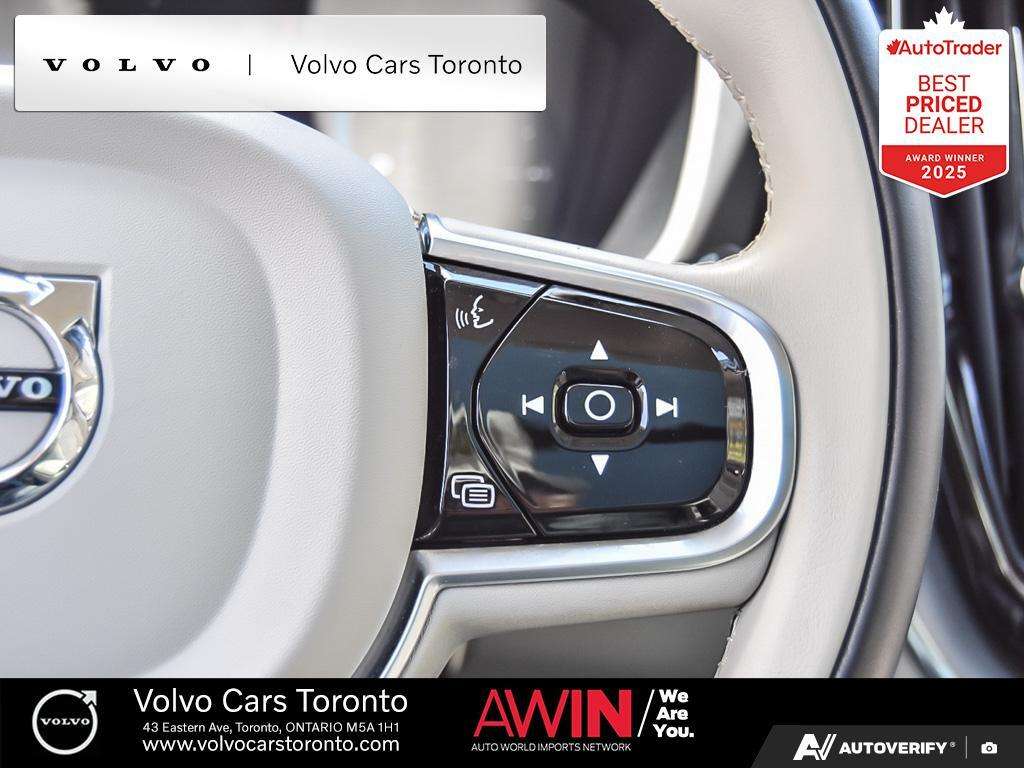 2024 Volvo XC60 T8 eAWD PHEV Core Dark Theme thumb 18