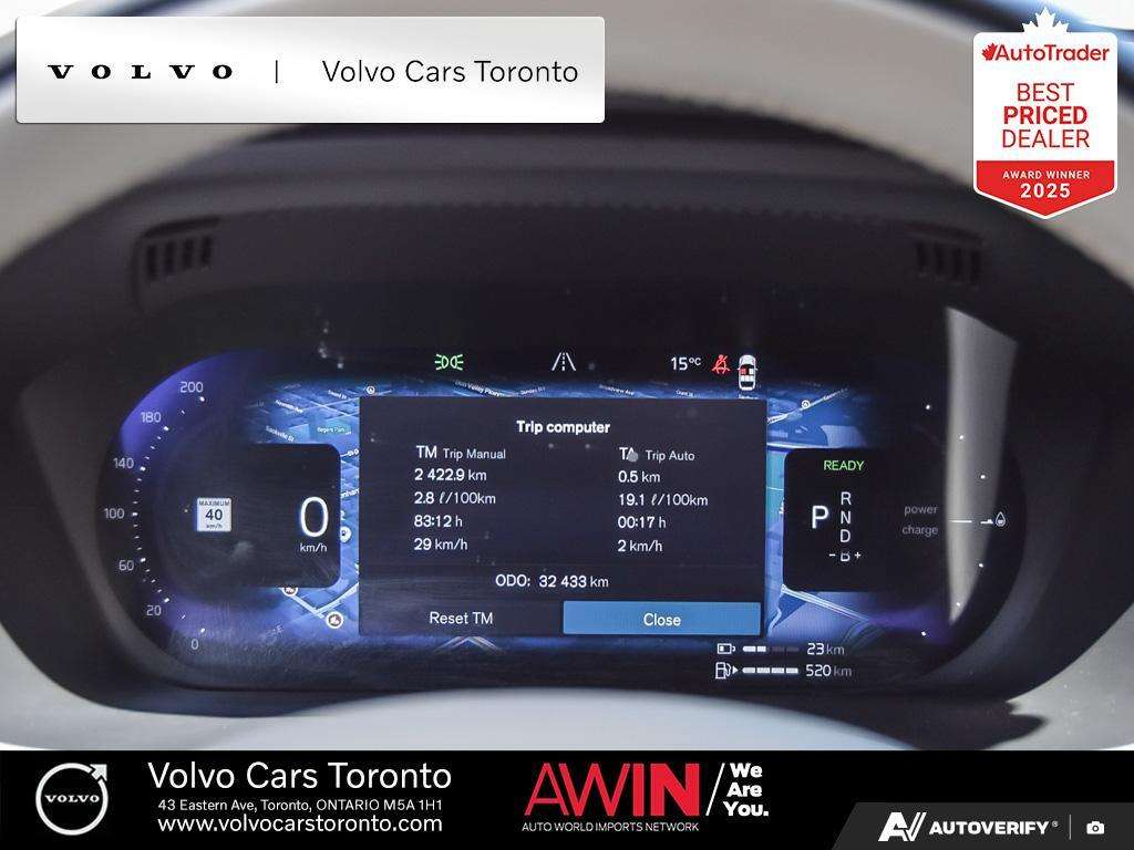 2024 Volvo XC60 T8 eAWD PHEV Core Dark Theme thumb 15