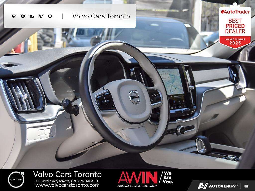 2024 Volvo XC60 T8 eAWD PHEV Core Dark Theme thumb 13