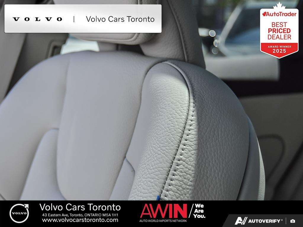 2024 Volvo XC60 T8 eAWD PHEV Core Dark Theme thumb 23