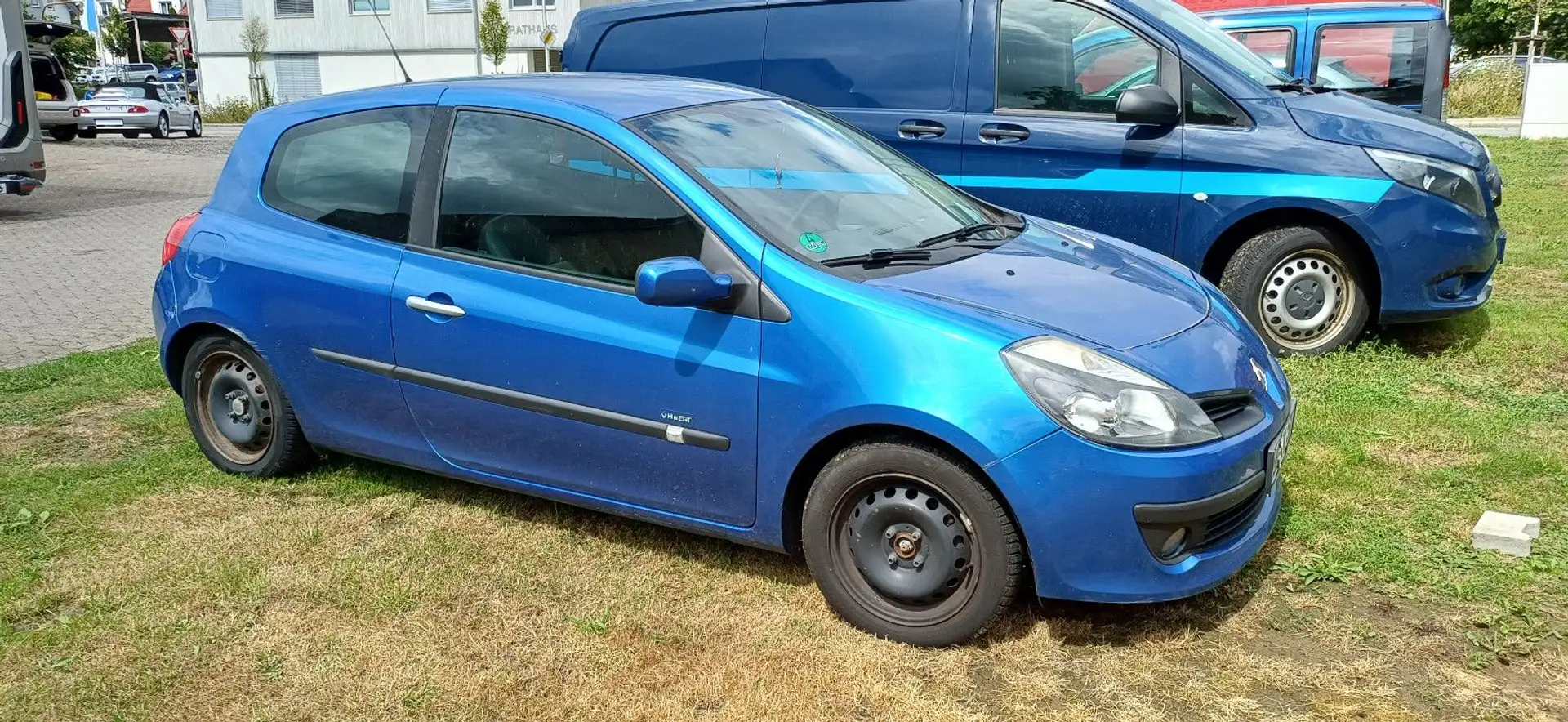 Renault Clio III Edition Dynamique Blau - 2