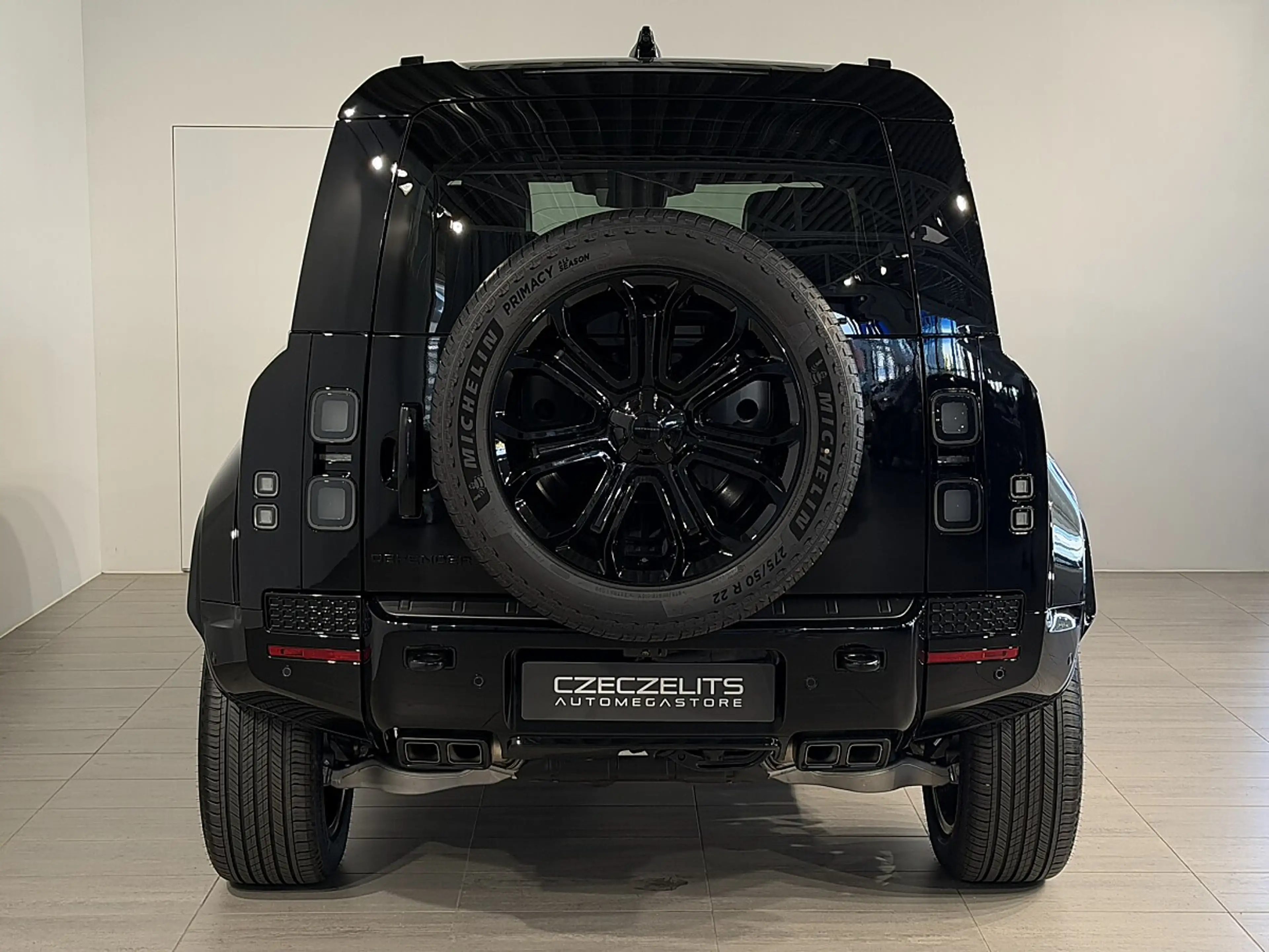 Land Rover Defender 110 OCTA Black P635 AWD Aut. — photo 5