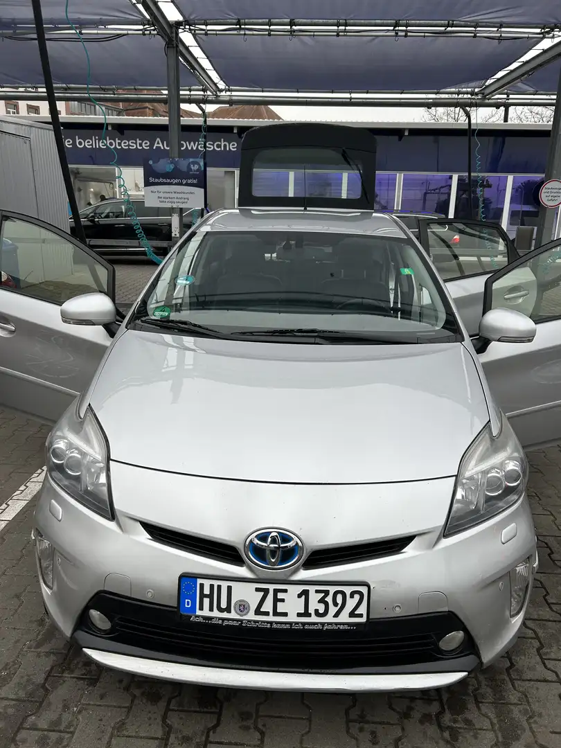 Toyota Auris 1.8 Hybrid Executive - 1