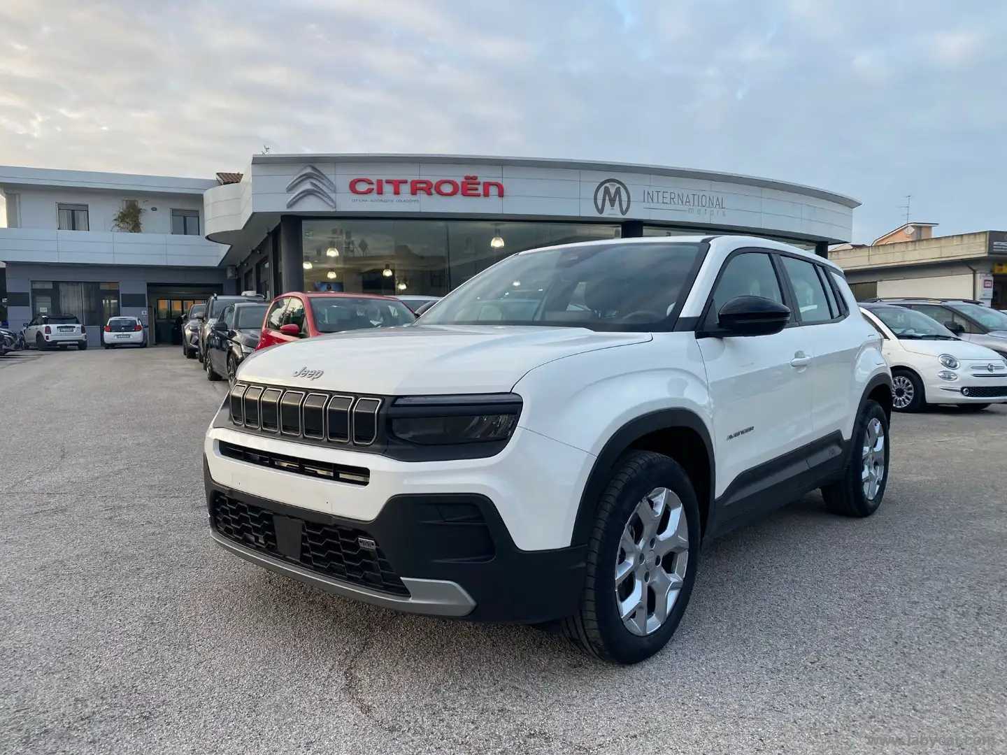 Jeep Avenger 1.2 Turbo Altitude Bianco - 1