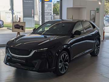 78kWh Standard Range 258CV Takumi + Cerchi 21"