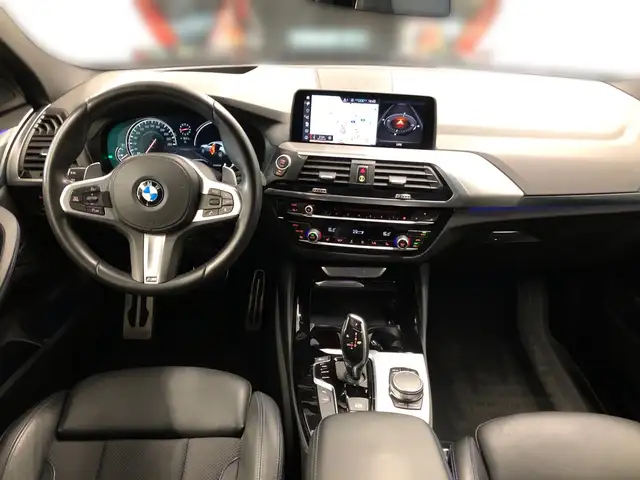 BMW X4 view 8