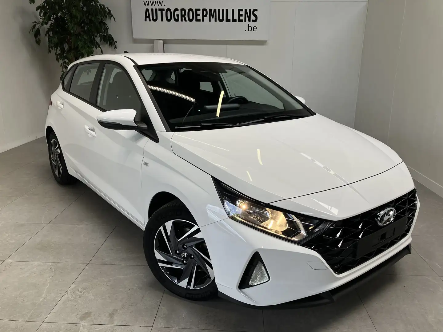 Hyundai i20 T-GDI Techno 48V mild hybride Weiß - 2