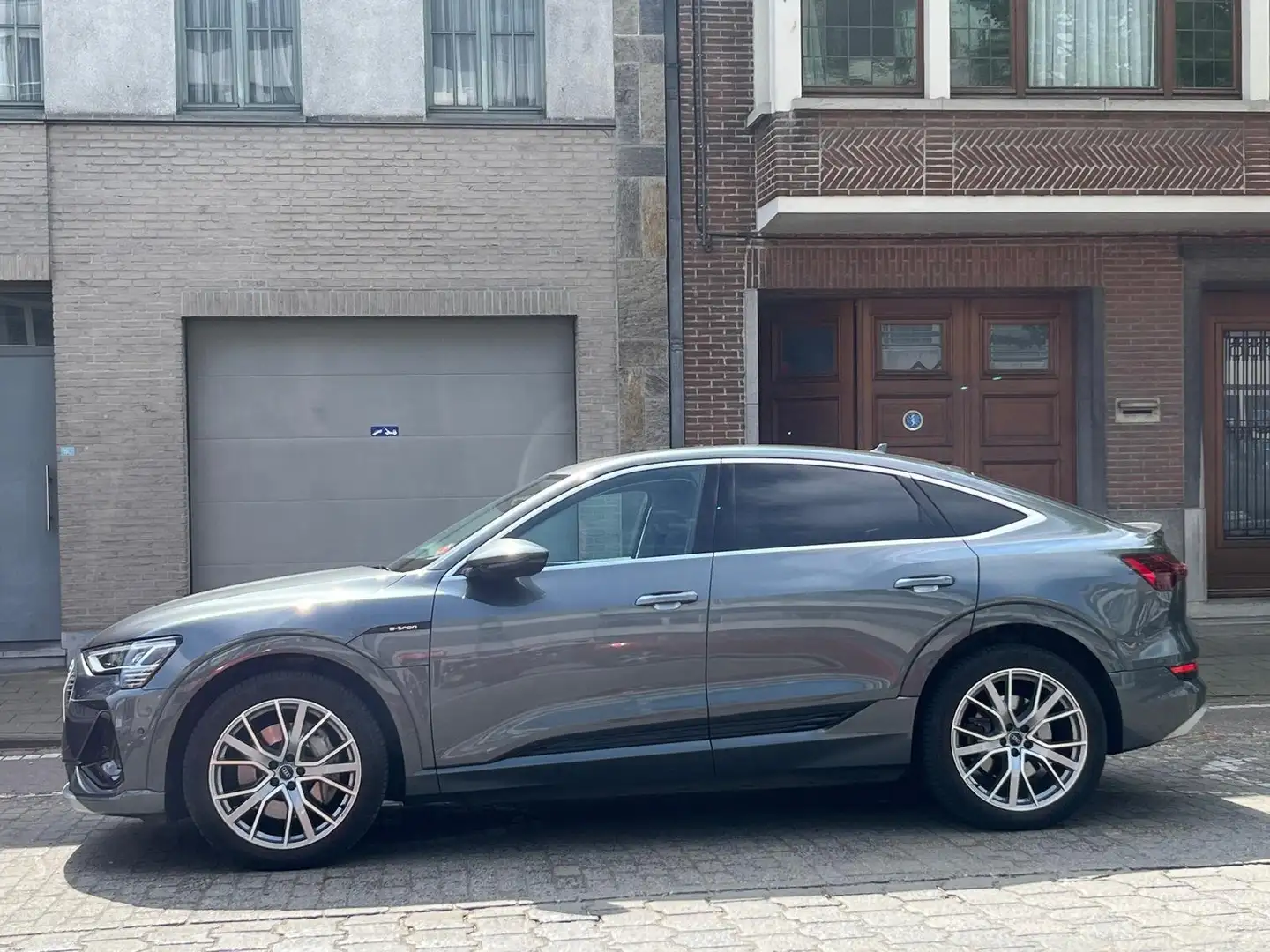 Audi e-tron e-tron 50 quattro Plateado - 1