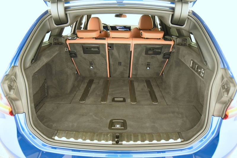 BMW 320 d Touring xDrive M Sport Pro ACC LED DAB Pano — photo 7