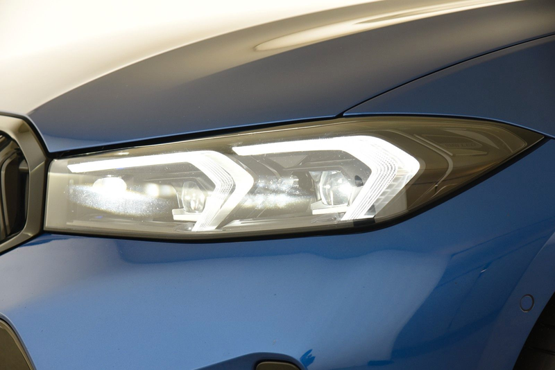 BMW 320 d Touring xDrive M Sport Pro ACC LED DAB Pano — photo 23