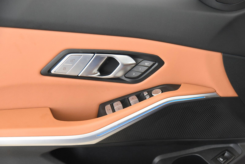 BMW 320 d Touring xDrive M Sport Pro ACC LED DAB Pano — photo 19