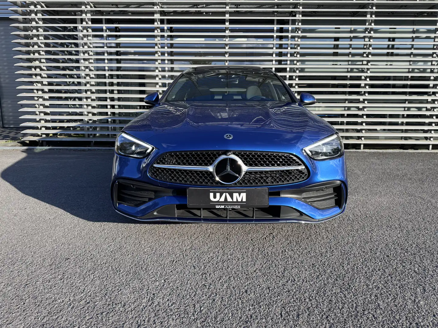 Mercedes-Benz C 300 C300e - AMG - PANO - 360 - Digital light Bleu - 2
