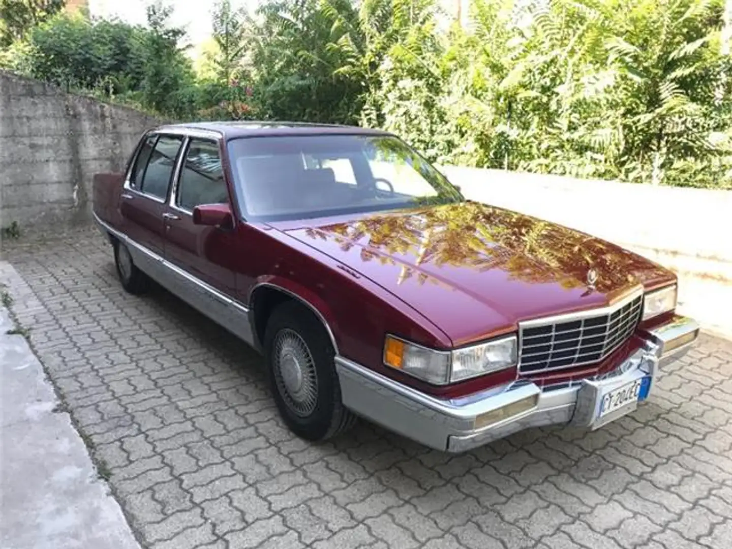 Cadillac Fleetwood Special Czerwony - 1