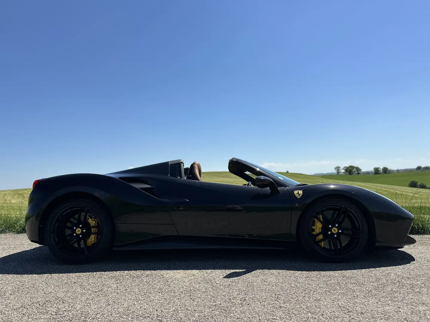 Ferrari 488 4.0 V8 670ch Spider - 2