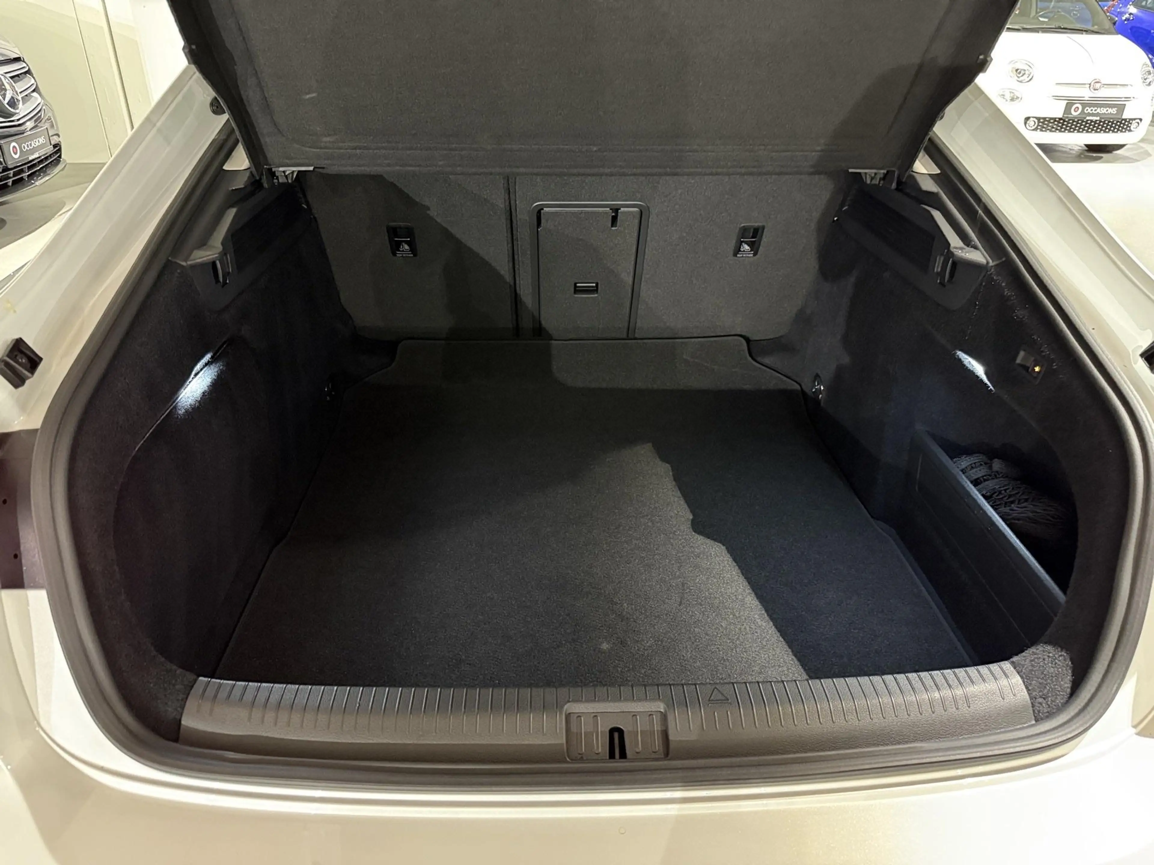 Volkswagen Arteon 2.0 TDI SCR 147kW Elegance DSG — photo 13