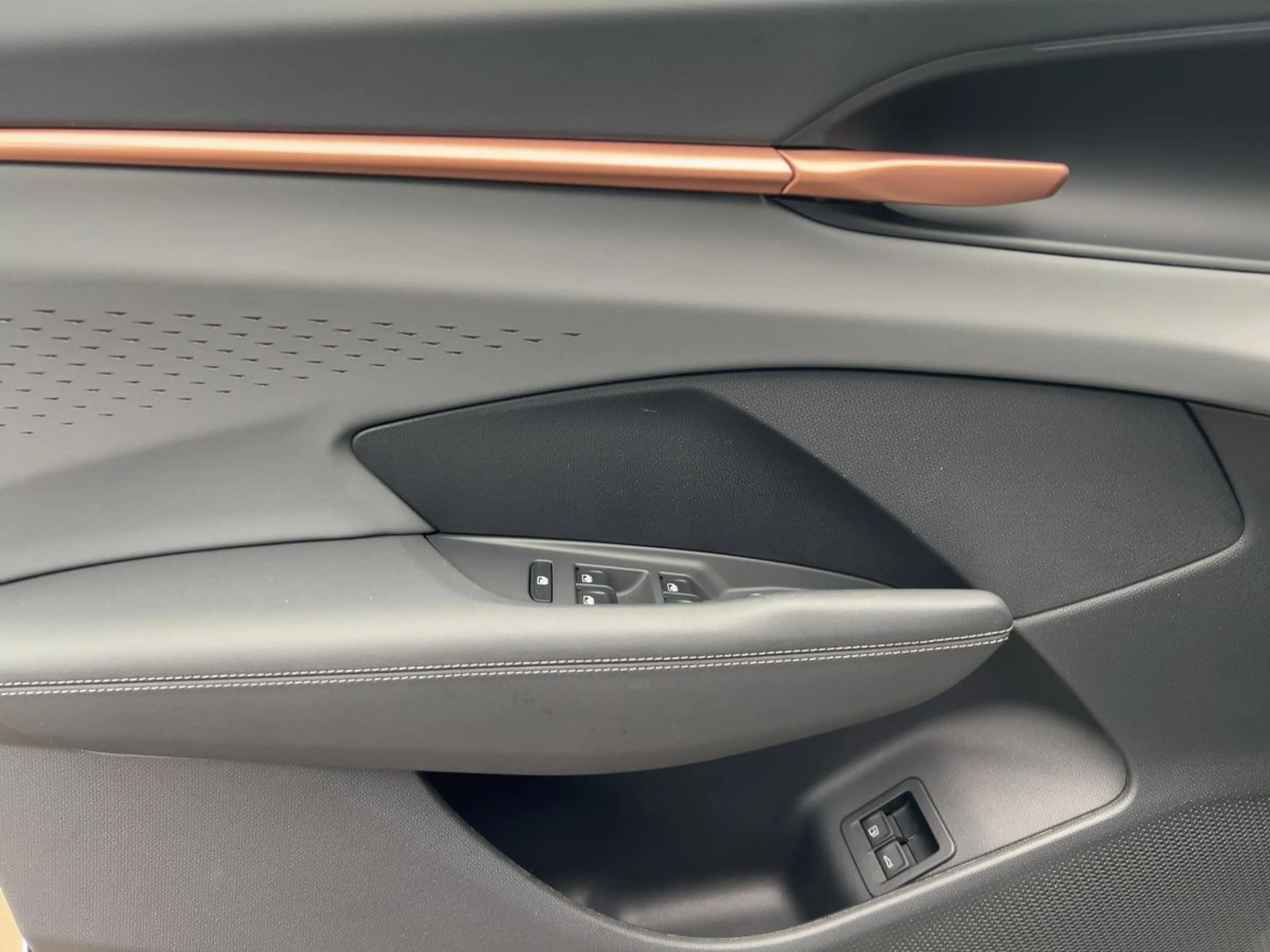 CUPRA Terramar 1.5 e-Hybrid DSG LED Kamera Sitzhzg — photo 11