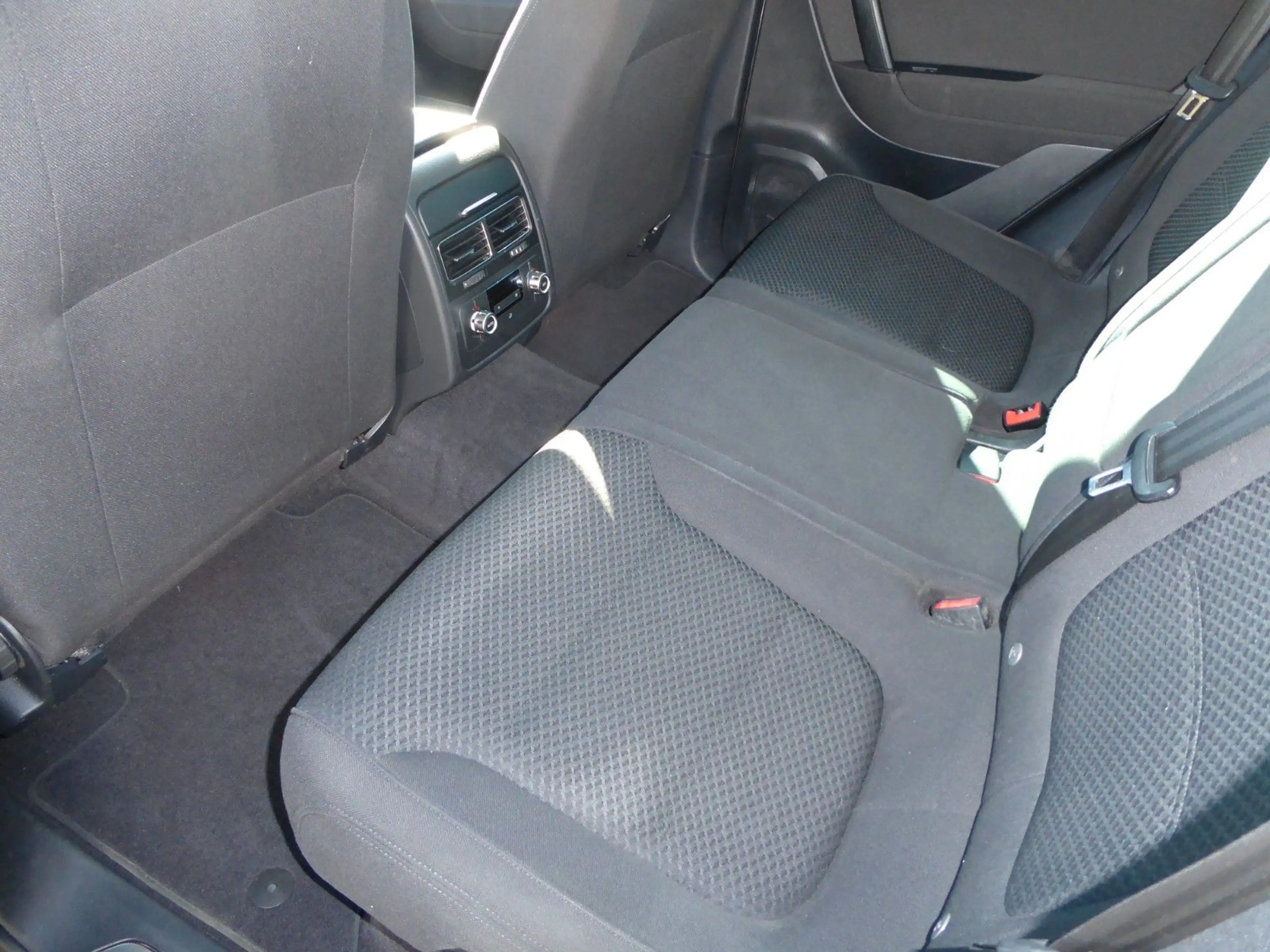 Volkswagen Touareg V6 TDI BMT Xenon Pano — photo 13