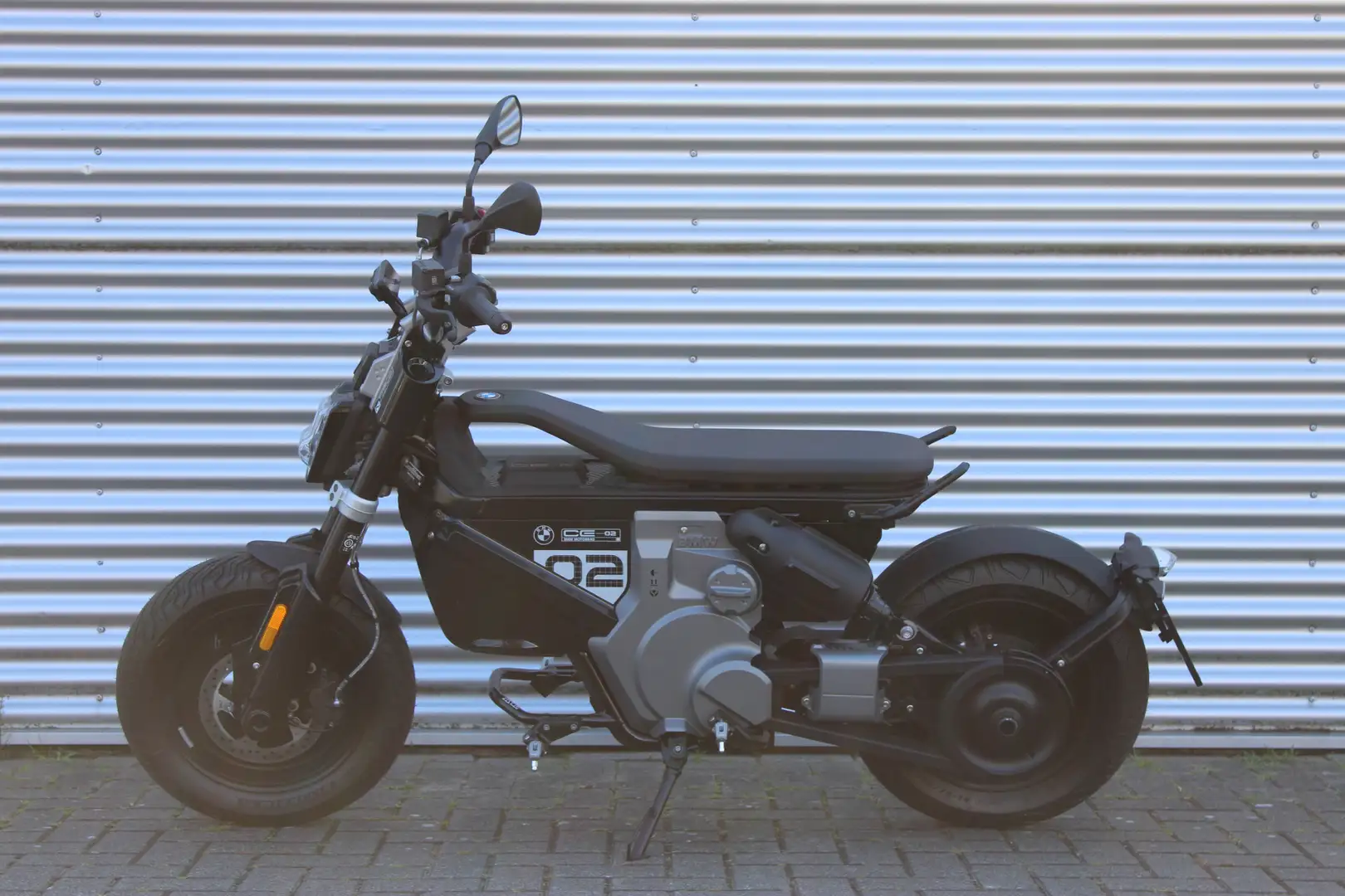 BMW CE 02 Nero - 2