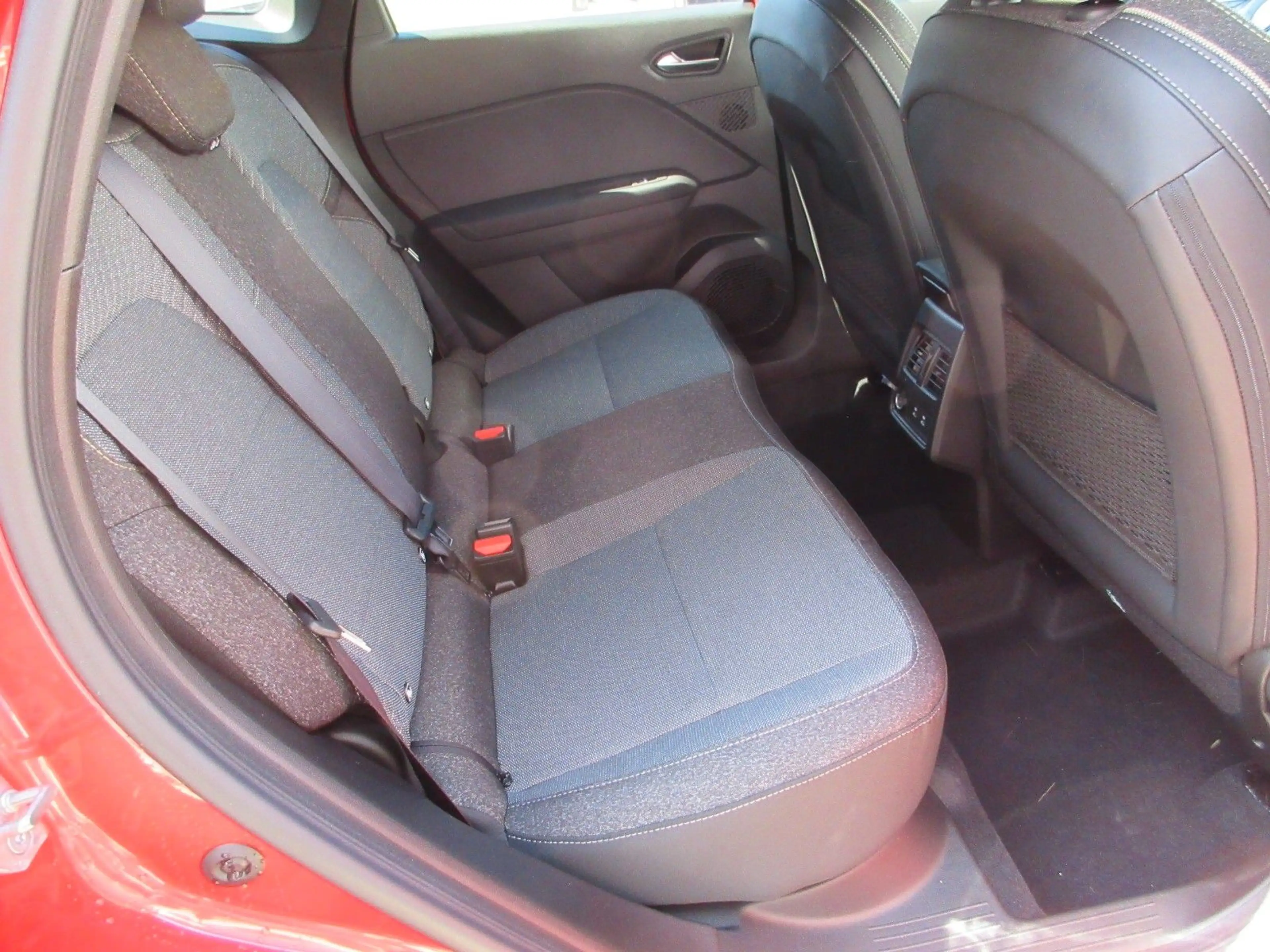 Mitsubishi Grandis 1.3  Intro Edition — photo 15