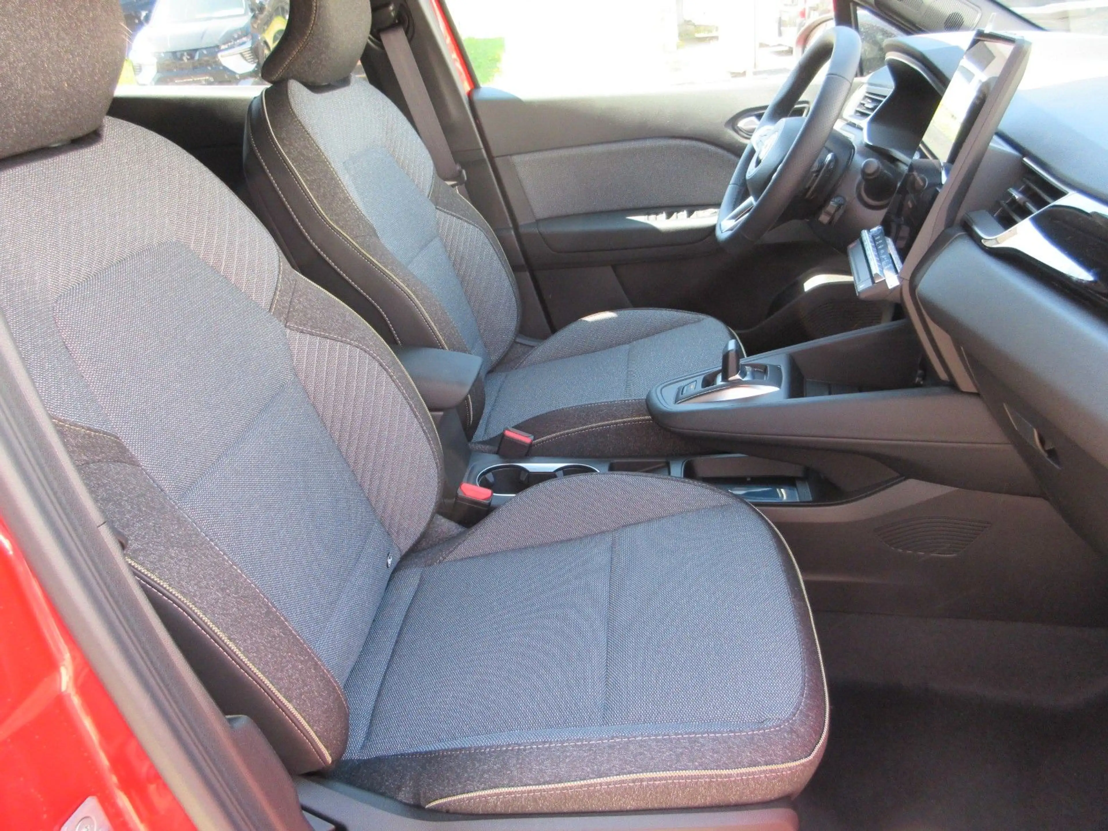 Mitsubishi Grandis 1.3  Intro Edition — photo 14