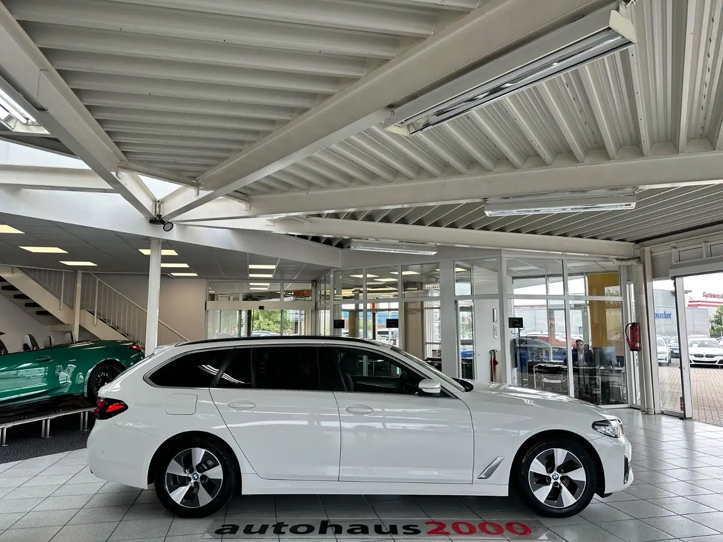 BMW 520 d Touring AUT./LASER/HUD/CAM/DAB Weiß - 2