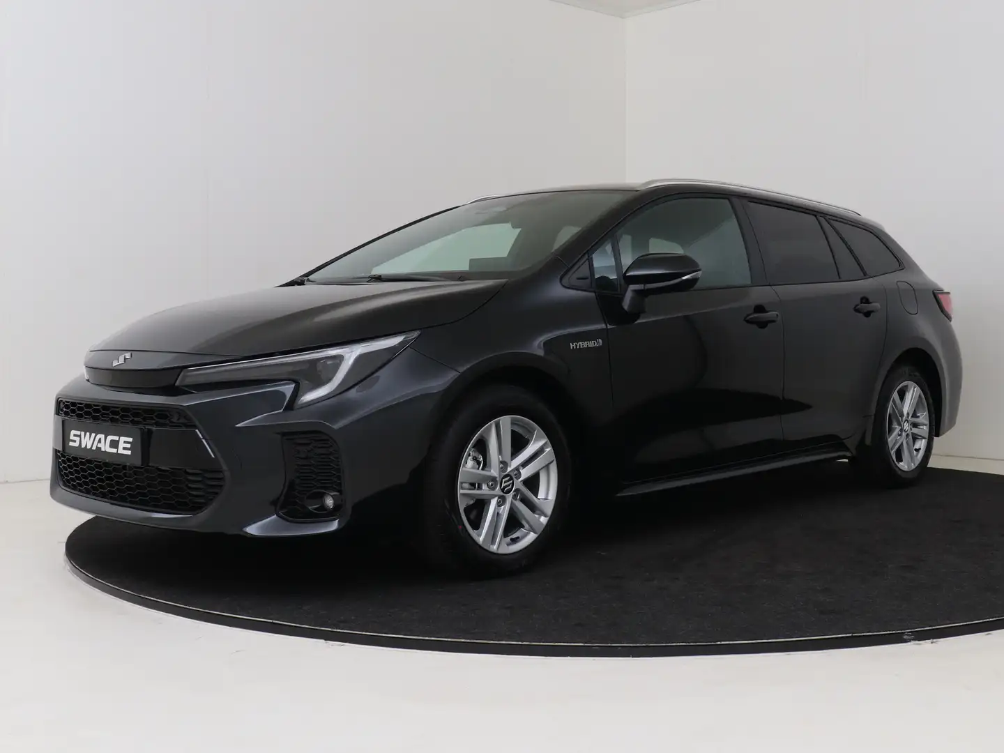 Suzuki Swace 1.8 Hybrid Style Nu tijdelijk met € 3000,- Dealerv Zwart - 1