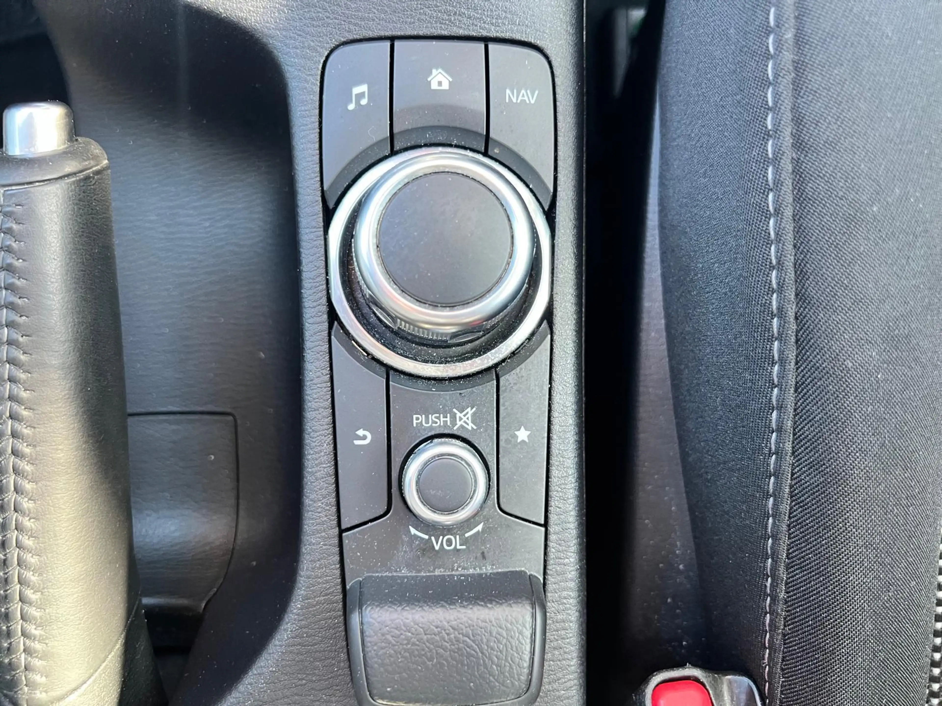 Mazda 2 1.5 Skyactiv-G GT-M AUTOMAAT | TREKHAAK | A. CAMER — photo 35