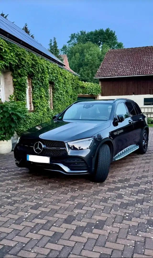 Mercedes-Benz GLC 300 4Matic AMG Paket Vollausstattung Garantie 08.2026 Grau - 1