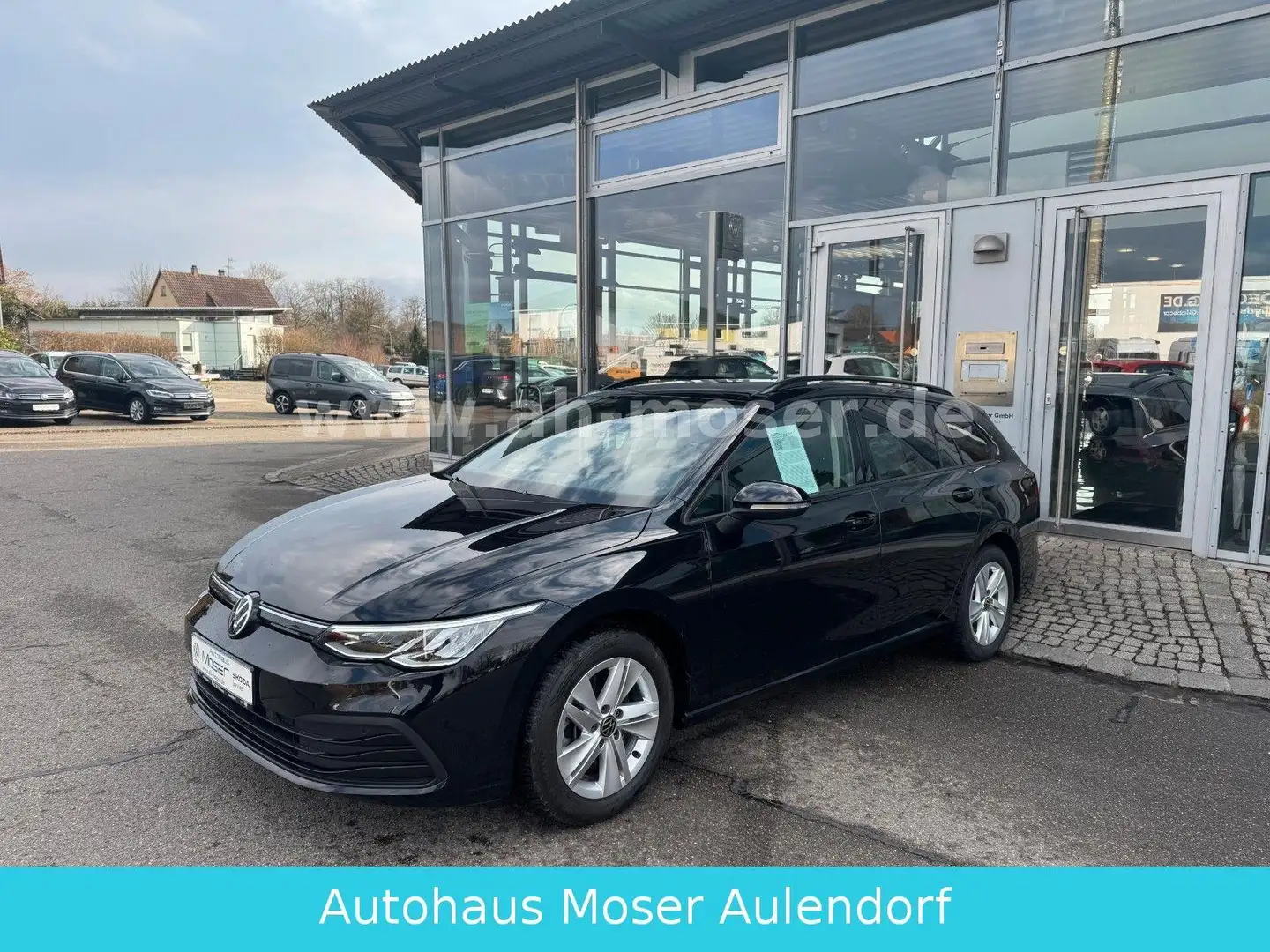 Volkswagen Golf VIII Variant 2.0 TDI Life/SHZ/LED/Navi/AHK Zwart - 1