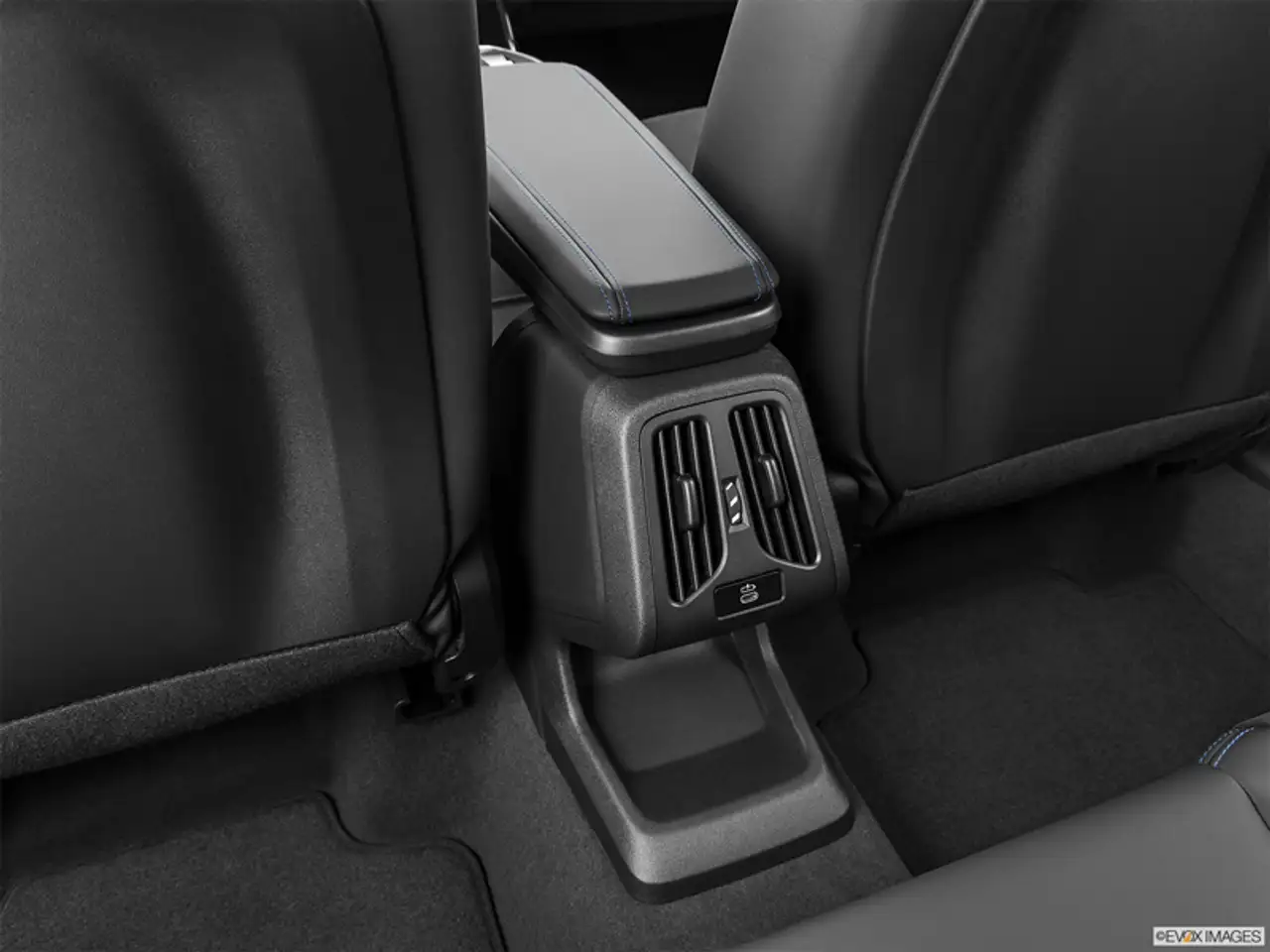 BMW X1 снимка BMW X1