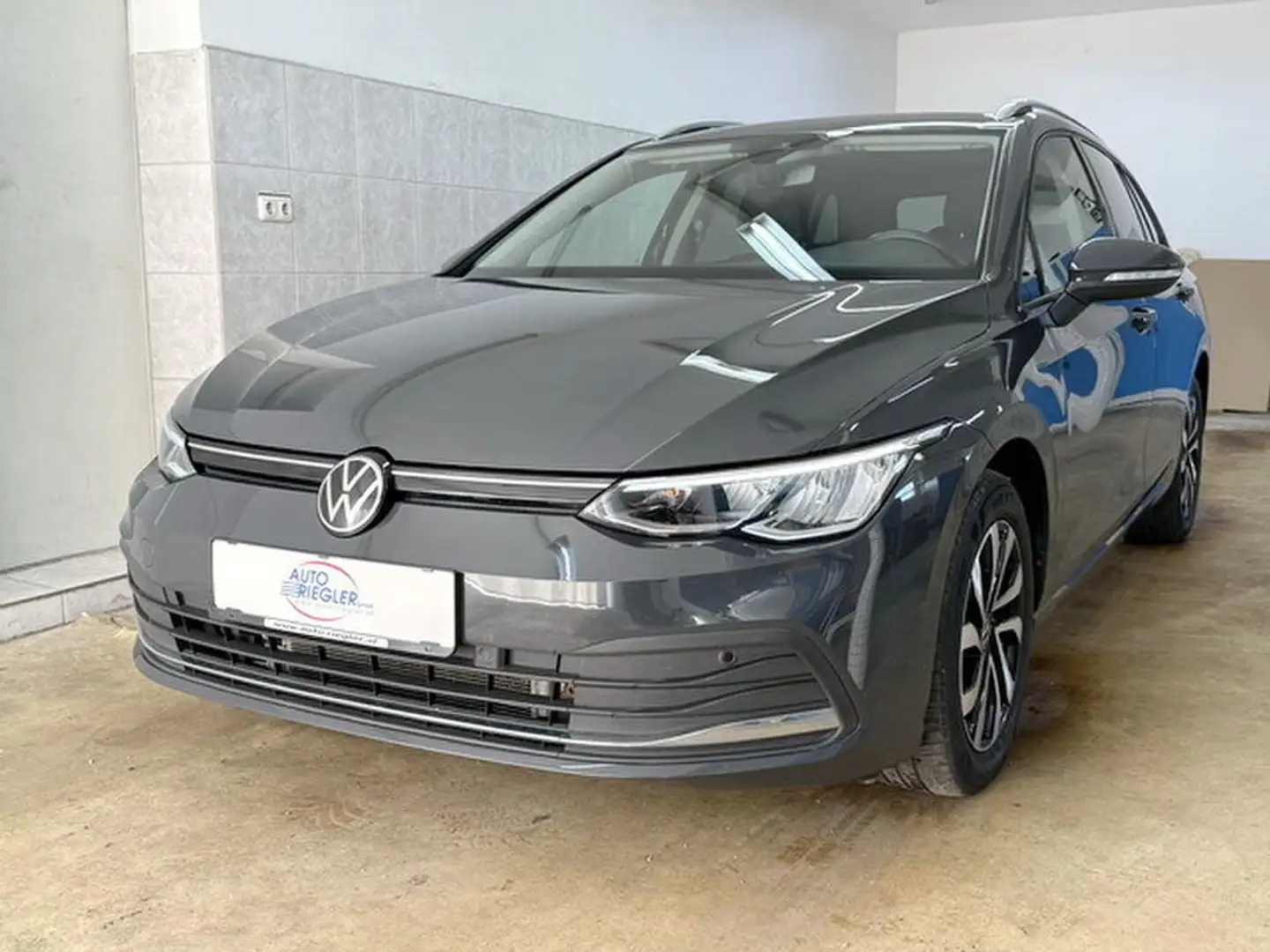 Volkswagen Golf Life 2,0TDI''Voll LED-Navi-Virtual-ACC-Sitzh'' Grau - 1