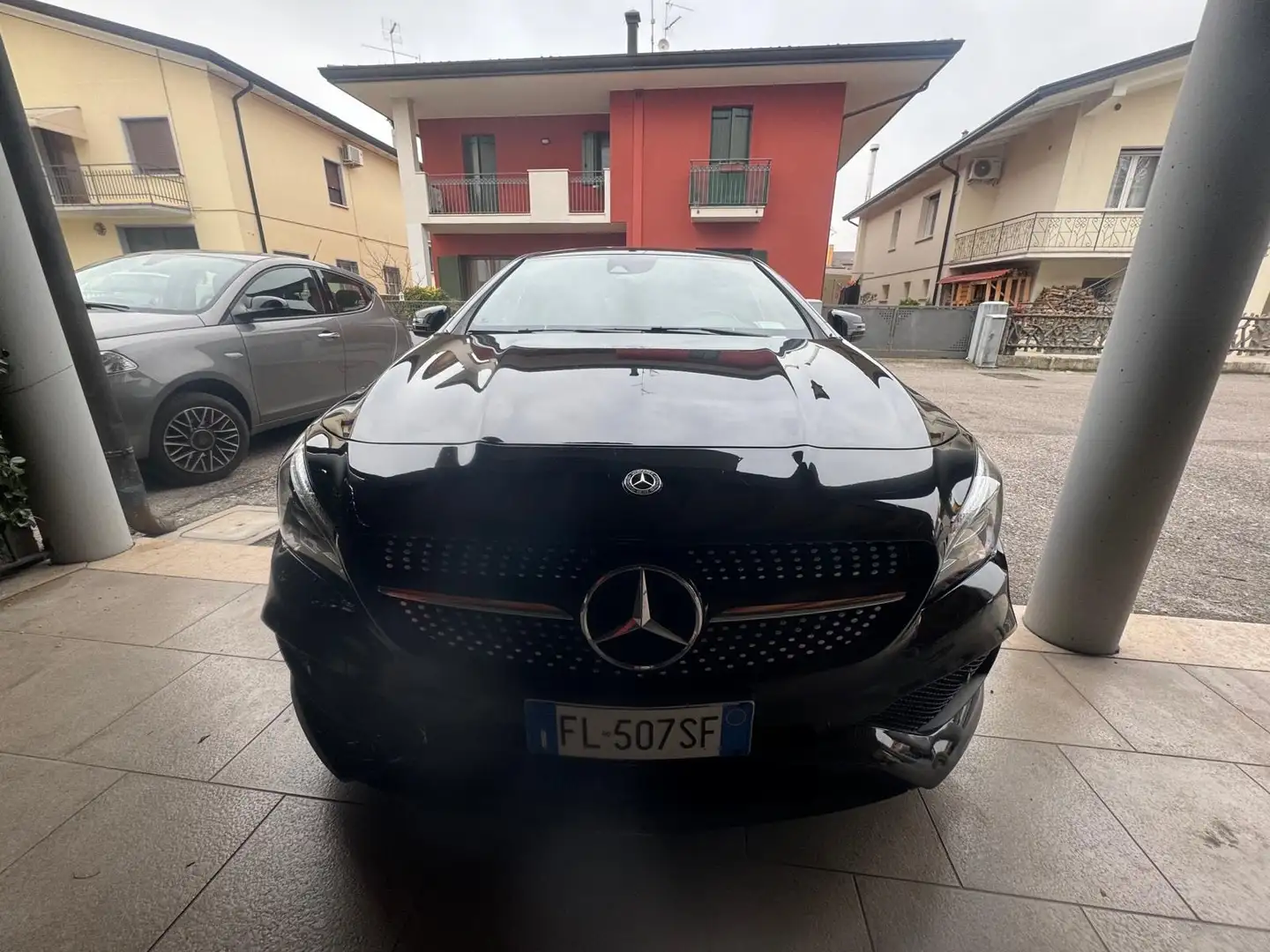 Mercedes-Benz CLA 220 CLA Shooting Brake 220 d Premium PERFETTE CONDIZIO Noir - 1