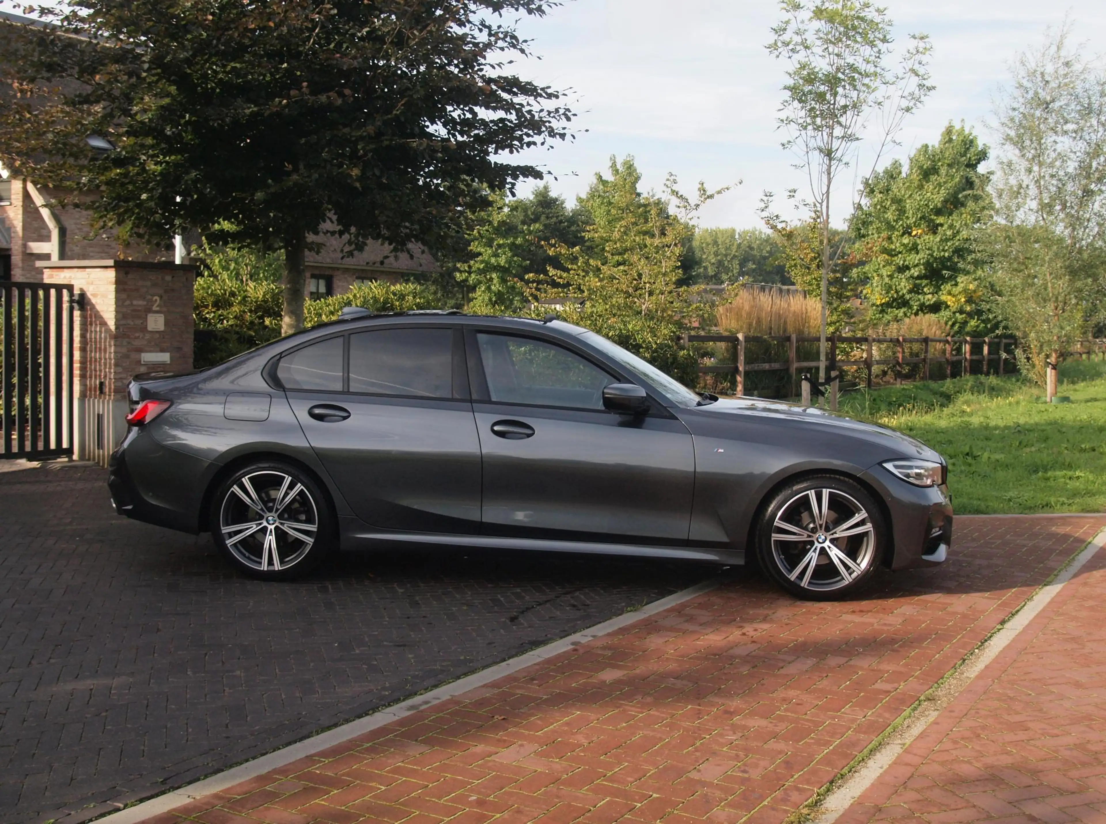 BMW 318 3-serie 318i Business Edition | M-Pakket | Panoram — photo 11