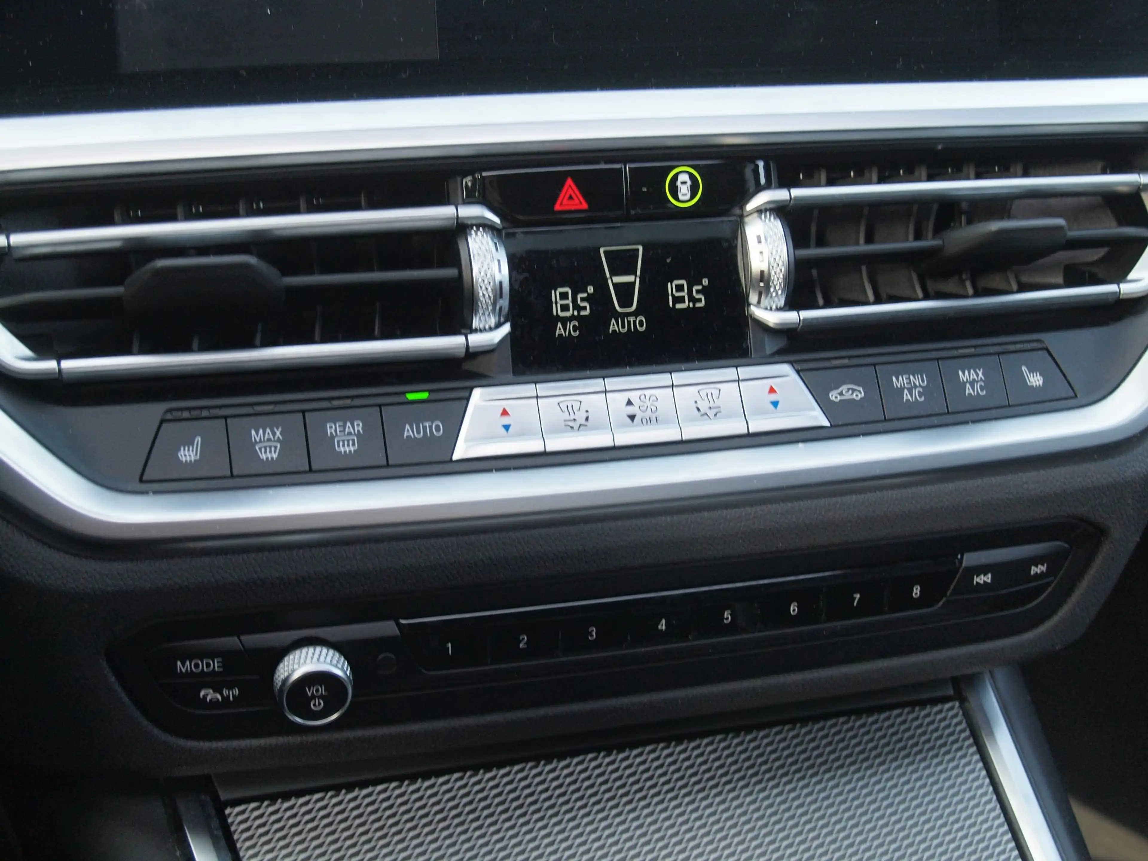 BMW 318 3-serie 318i Business Edition | M-Pakket | Panoram — photo 26