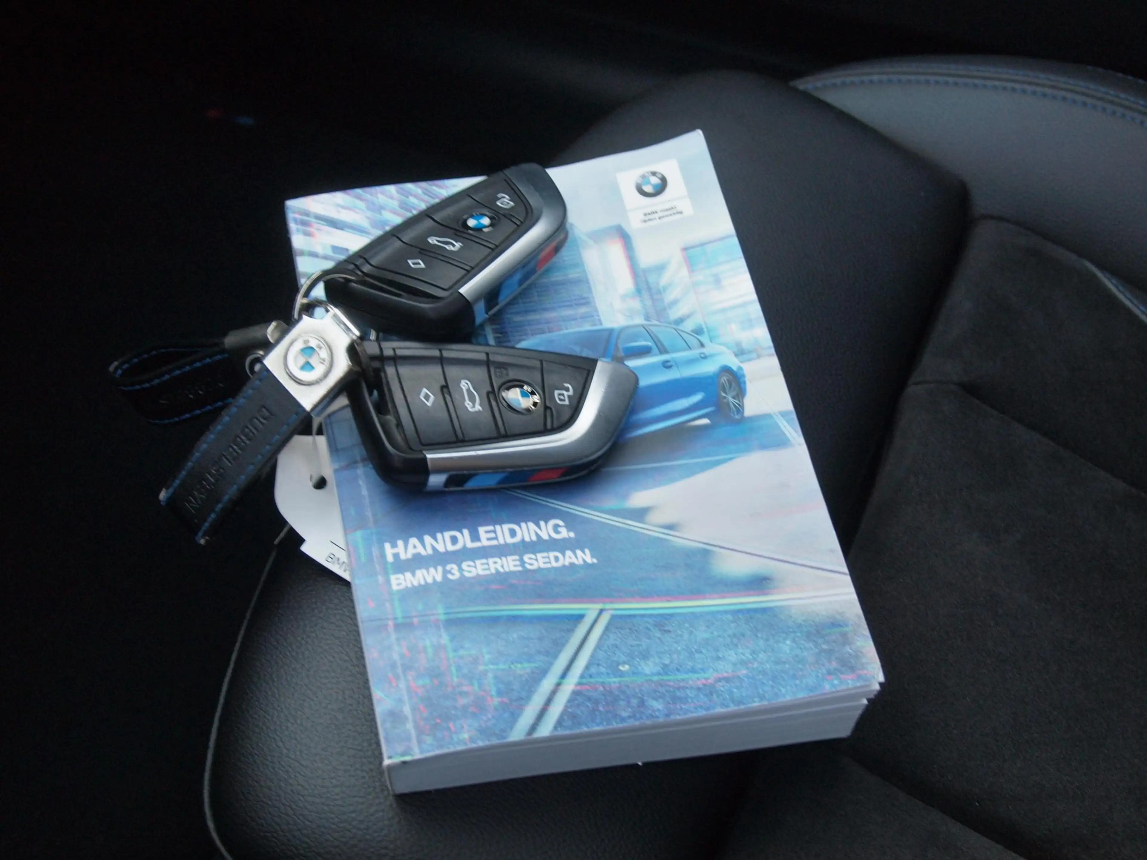 BMW 318 3-serie 318i Business Edition | M-Pakket | Panoram — photo 34