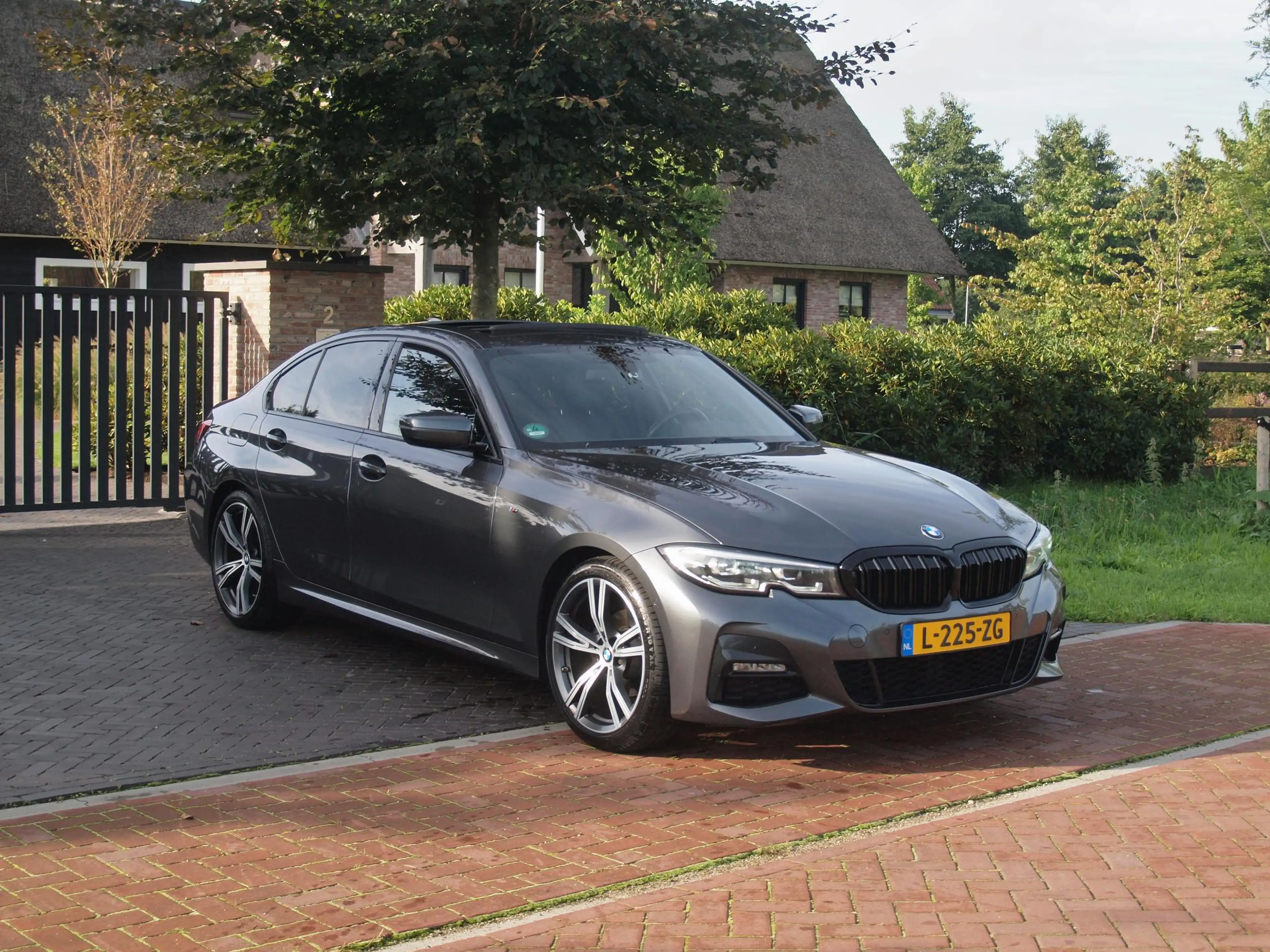 BMW 318 3-serie 318i Business Edition | M-Pakket | Panoram — photo 4