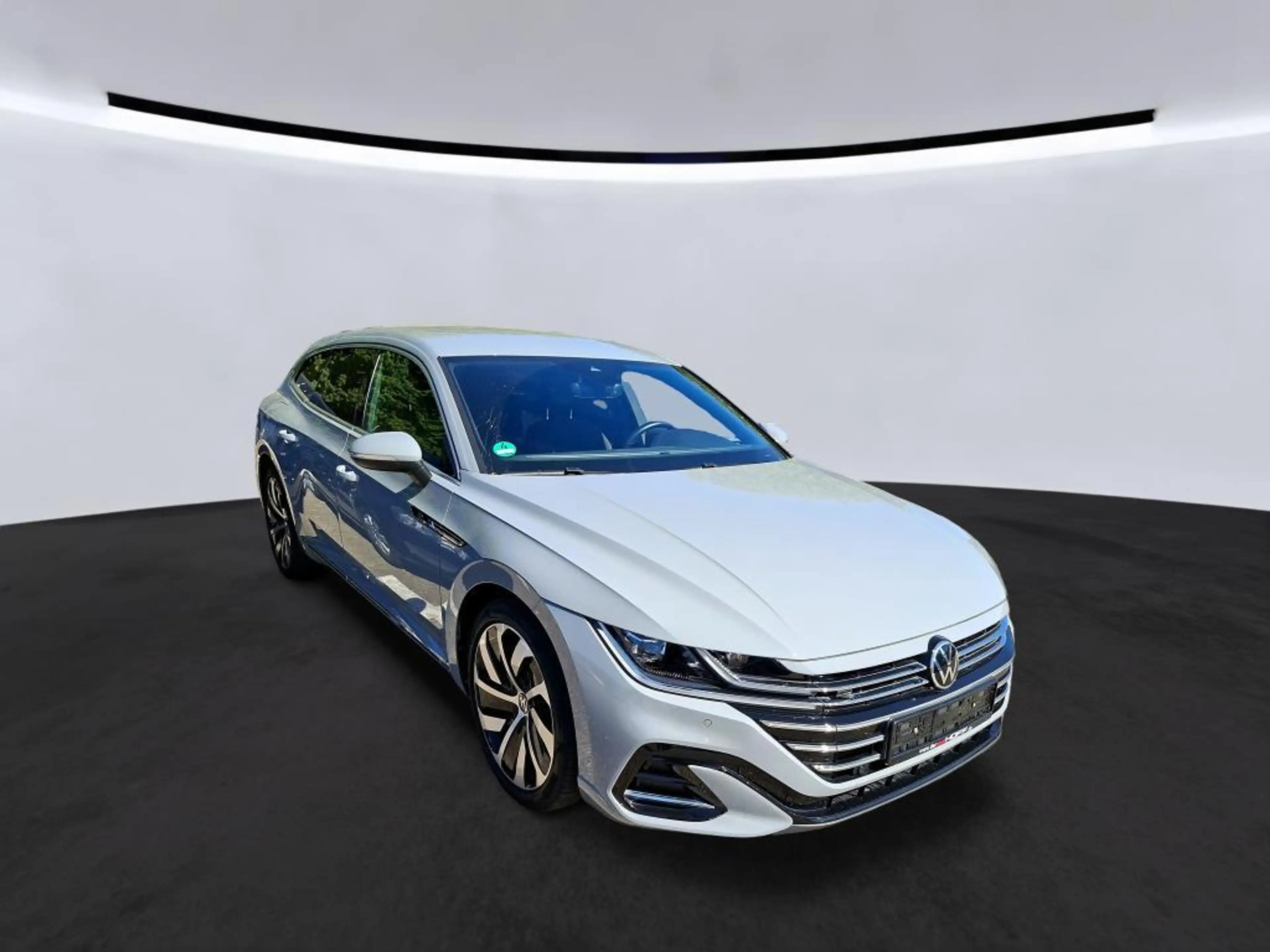 Volkswagen Arteon 2.0 TSI DSG Shooting Brake R-LINE — photo 4