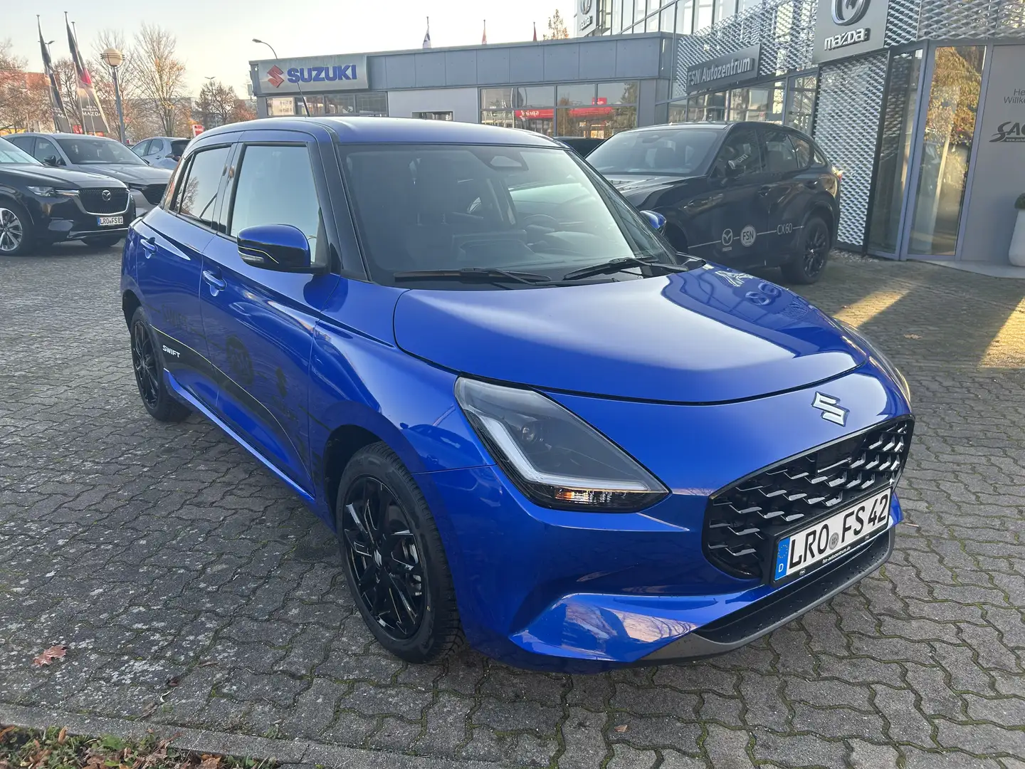 Suzuki Swift COMFORT+ CVT AUTOMATIK Blau - 2