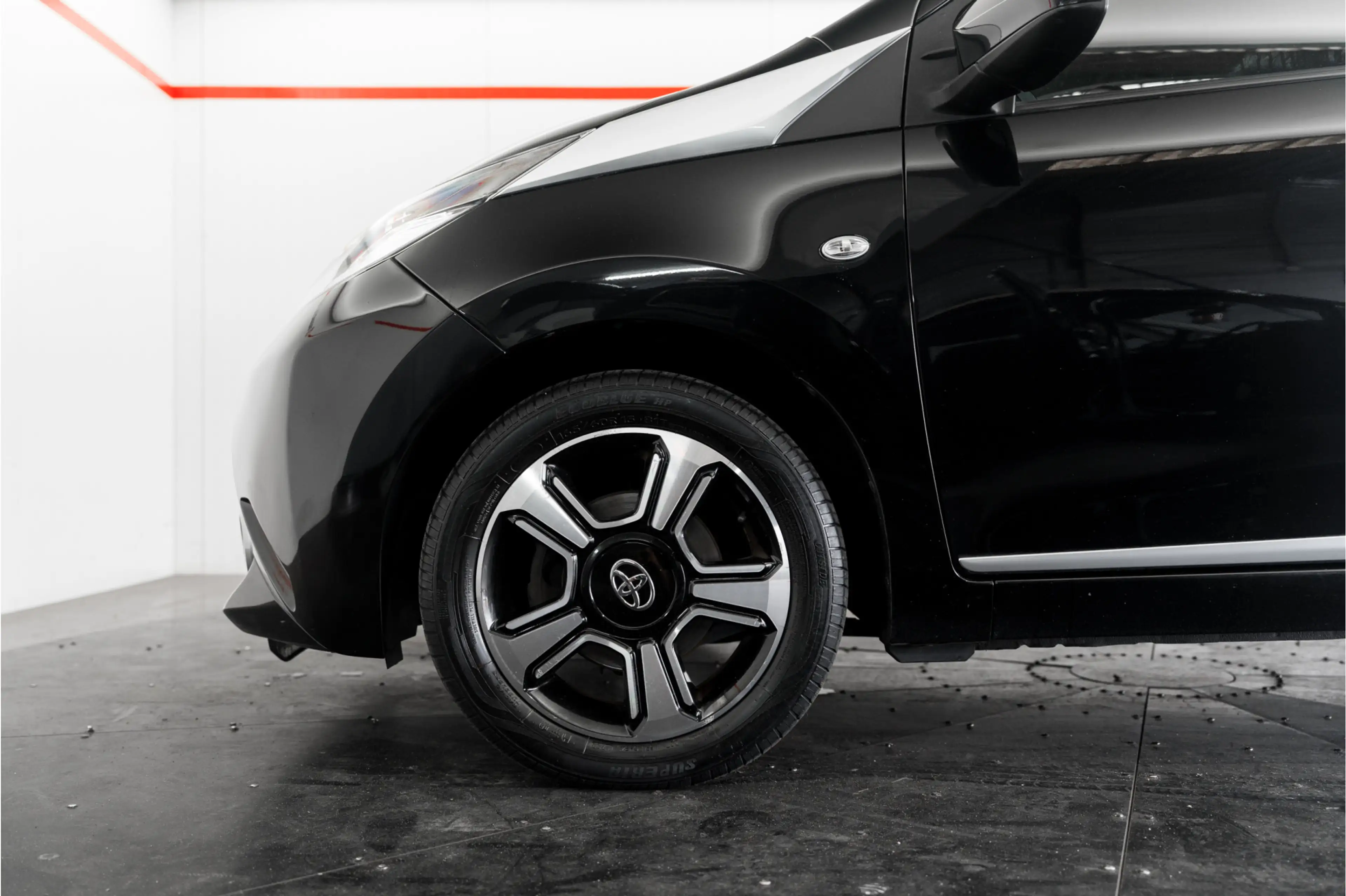 Toyota Aygo 1.0 VVT-i x-cite Camera Keyless Clima — photo 15