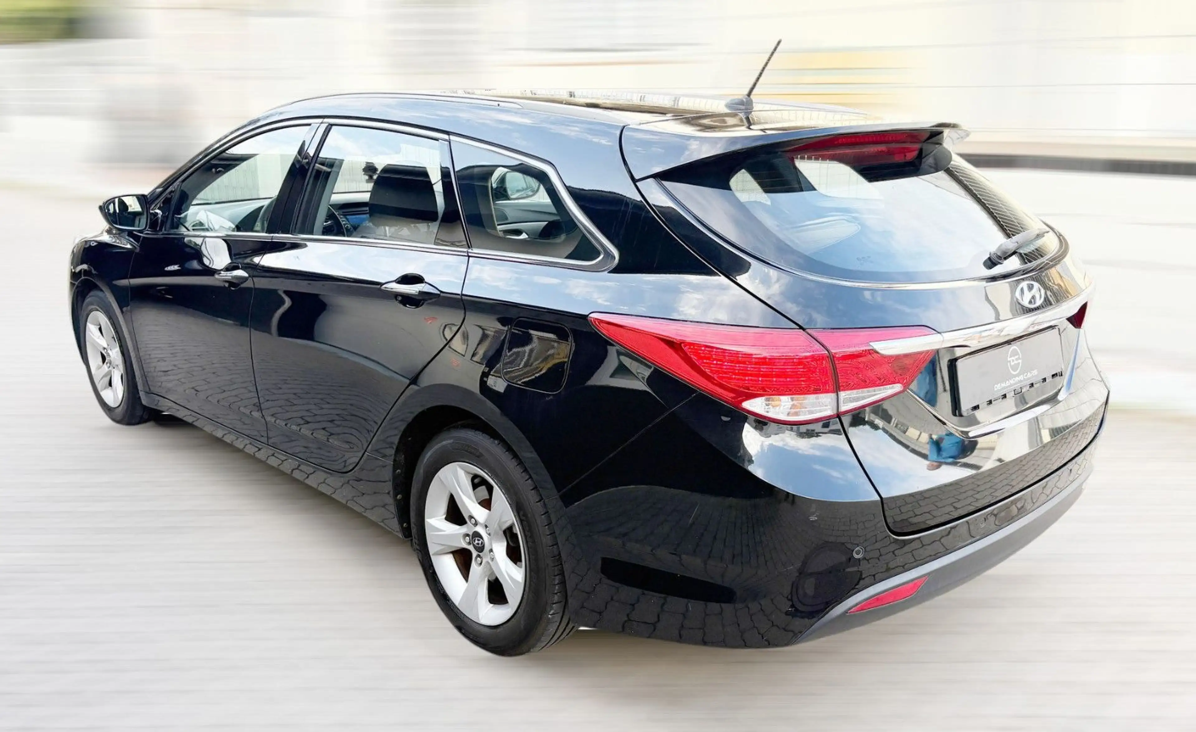Hyundai i40 1.6 GDI 5 Star Xenon Sitzheiz Keyless Allwet — photo 7