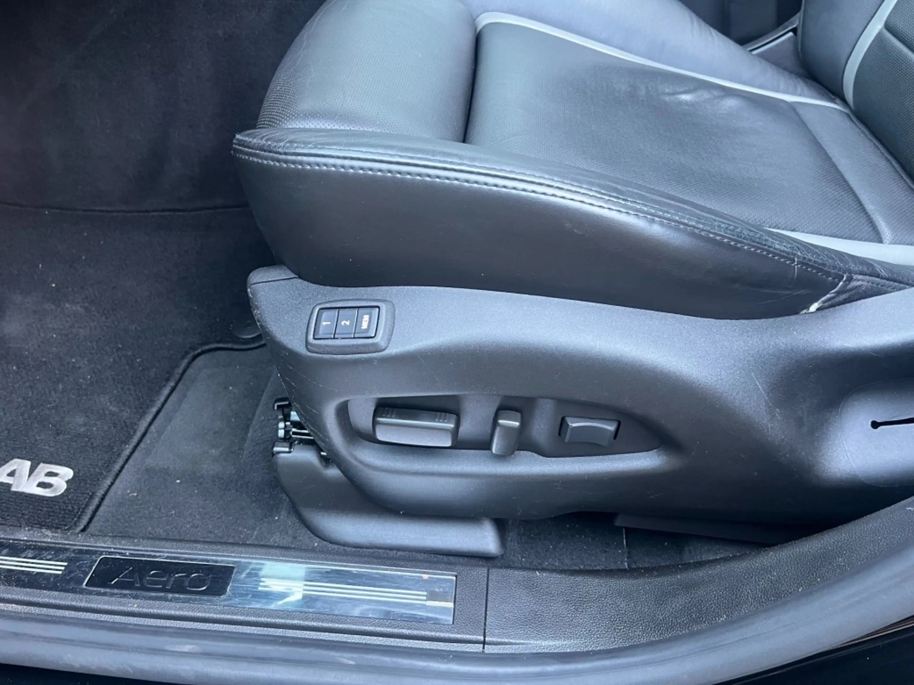 Saab 9-4X Aero 4x4 — photo 34