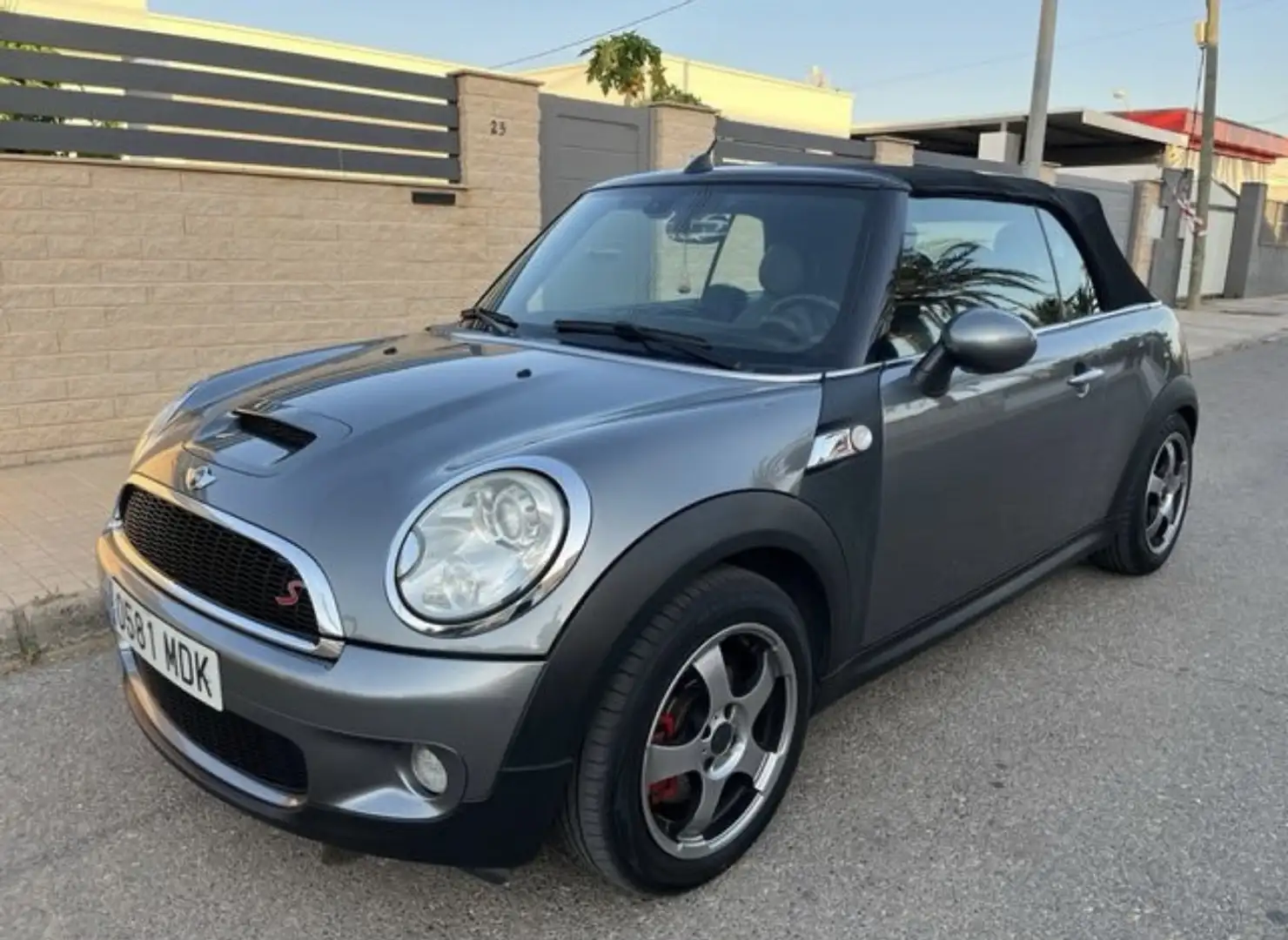 MINI Cooper S Cabrio - 1