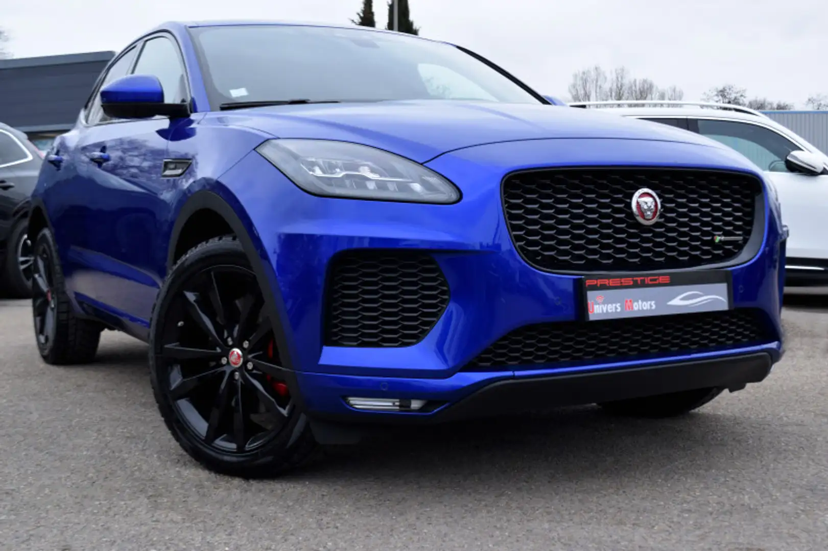 Jaguar E-Pace 2.0P 200CH R-DYNAMIC HSE AWD BVA9 le prix inclut la carte grise Bleu - 1