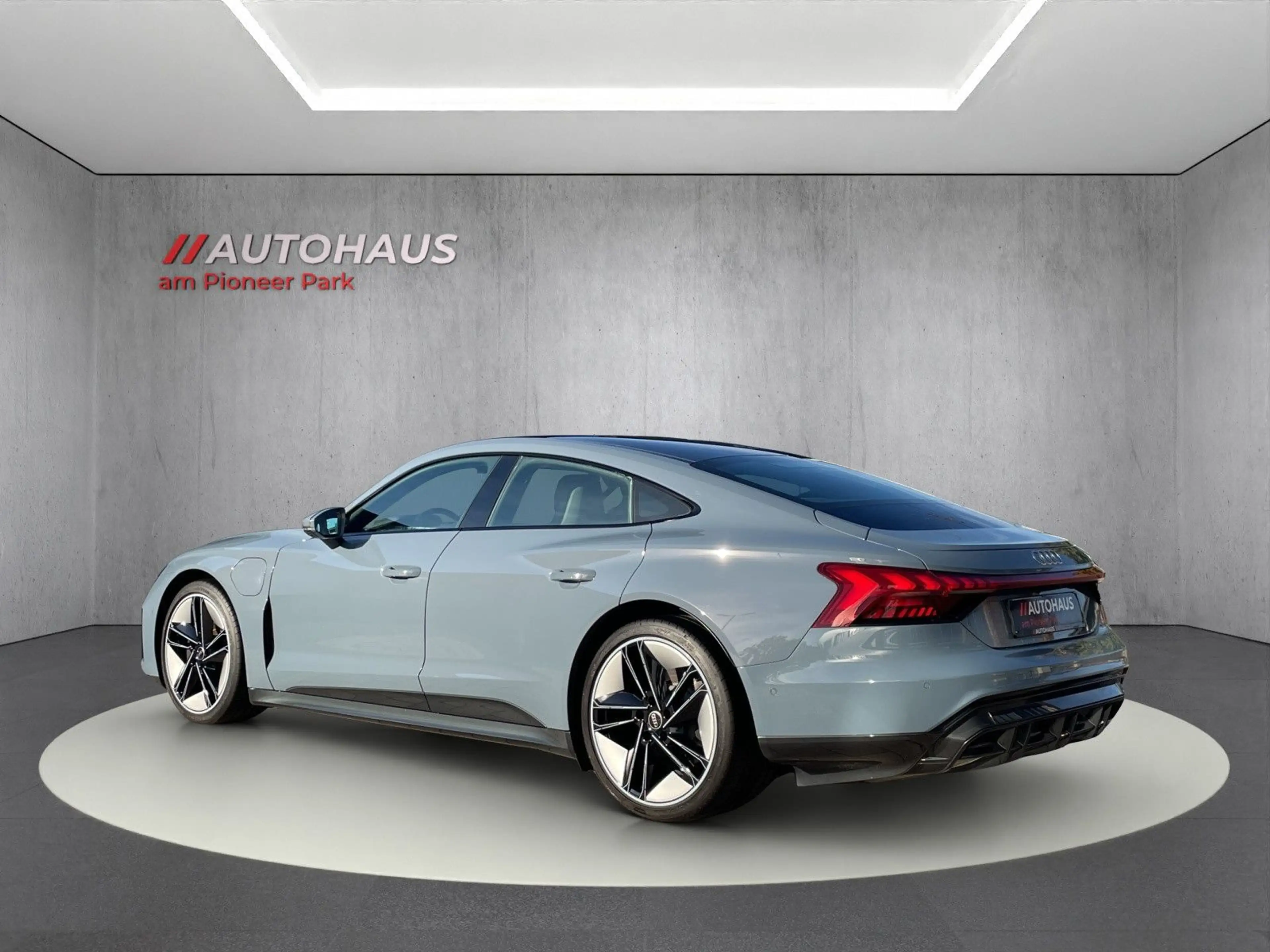 Audi e-tron GT quattro VC*Matrix-LED*HuD*360°KAM*Pano — photo 3