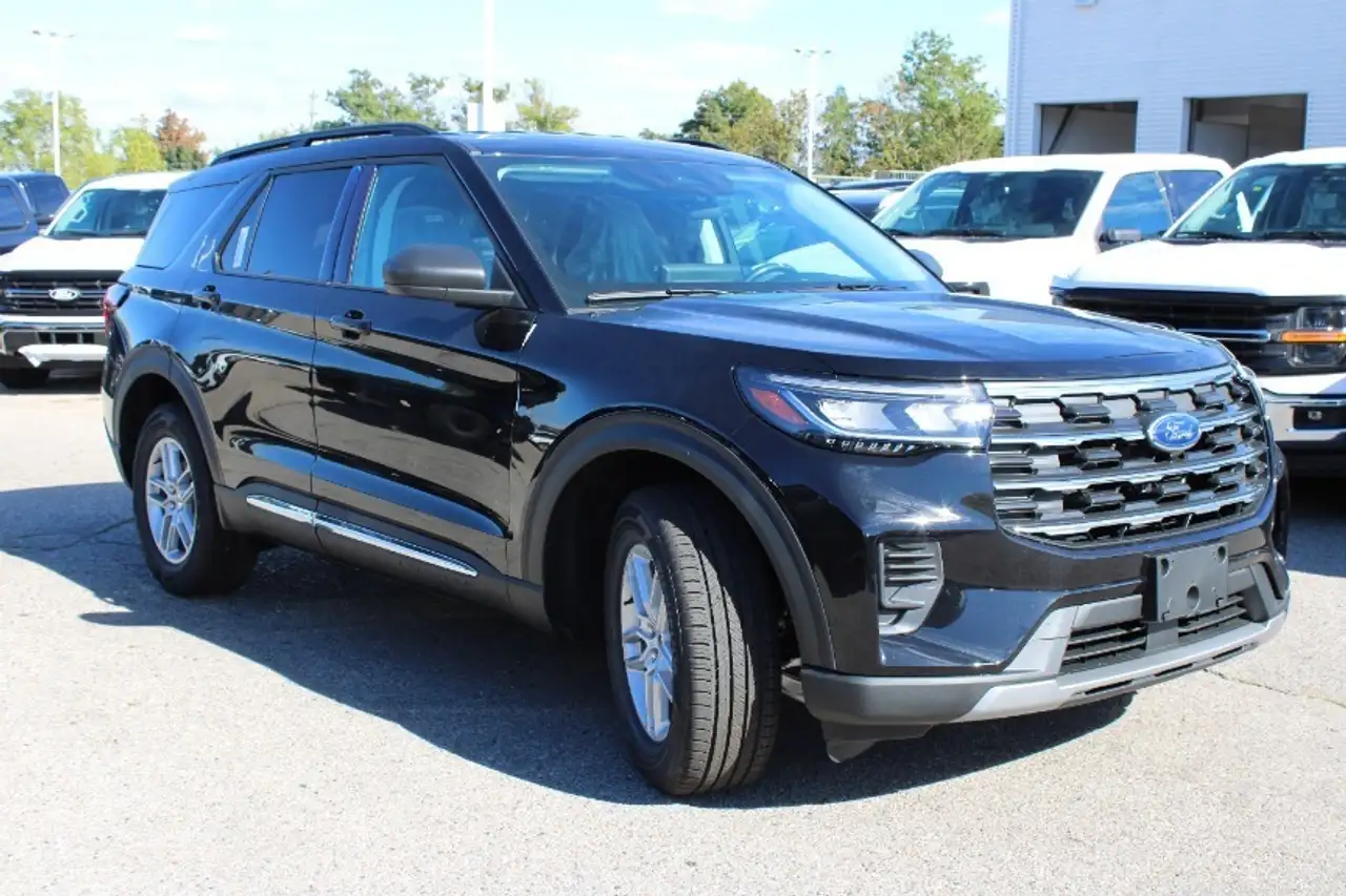 Ford Explorer photo Ford Explorer